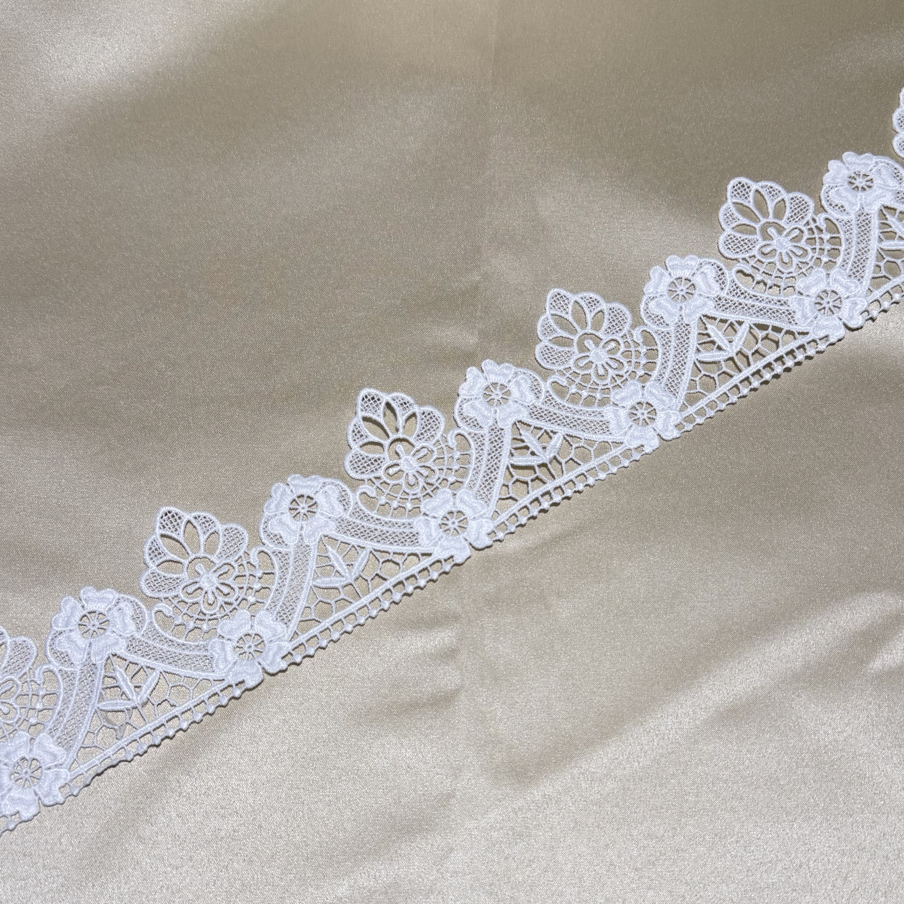 Polyester Milk Silk Trim Lace / 牛奶丝花边