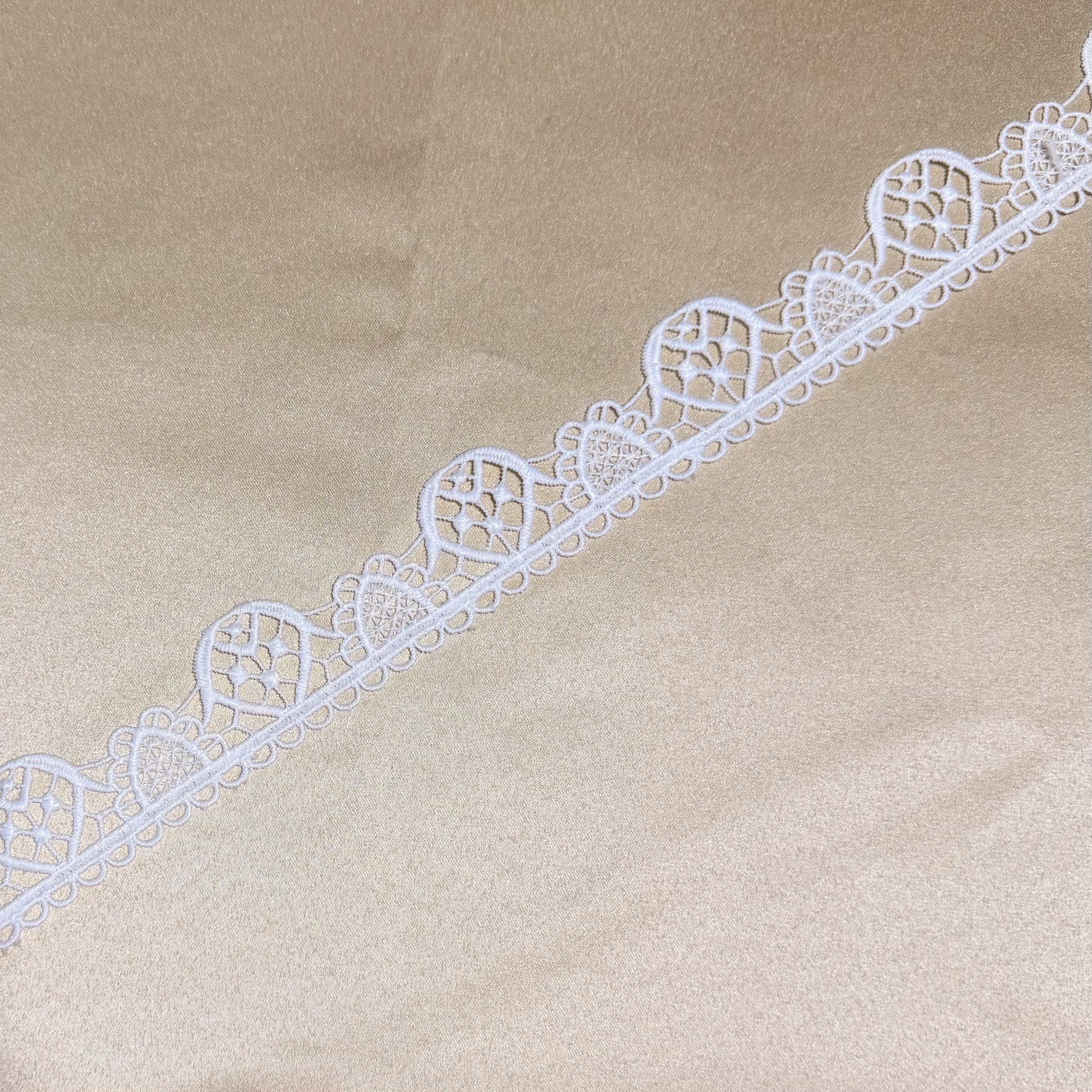 Stellar Wheel Lace Trim