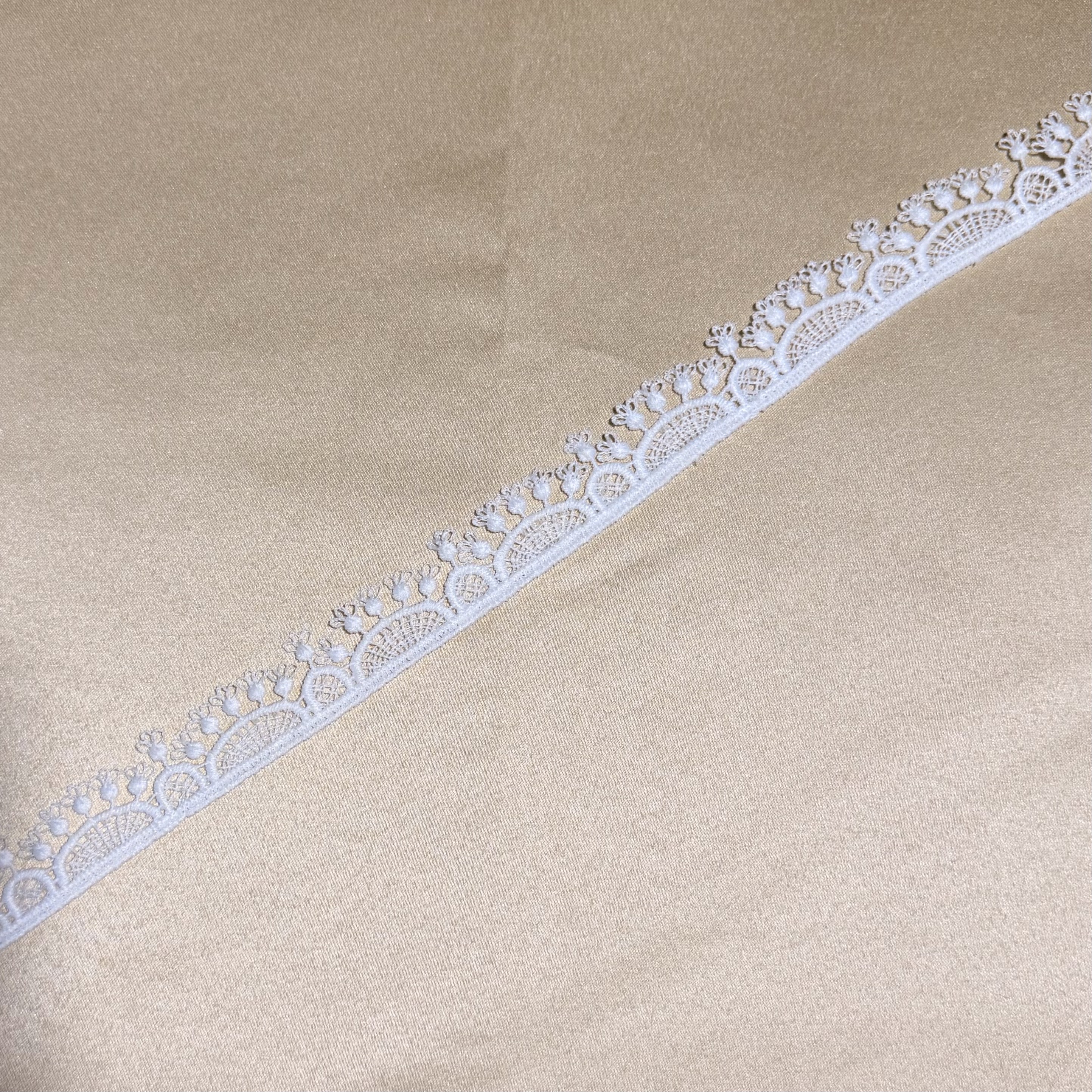 Flori di Corona Lace Trim