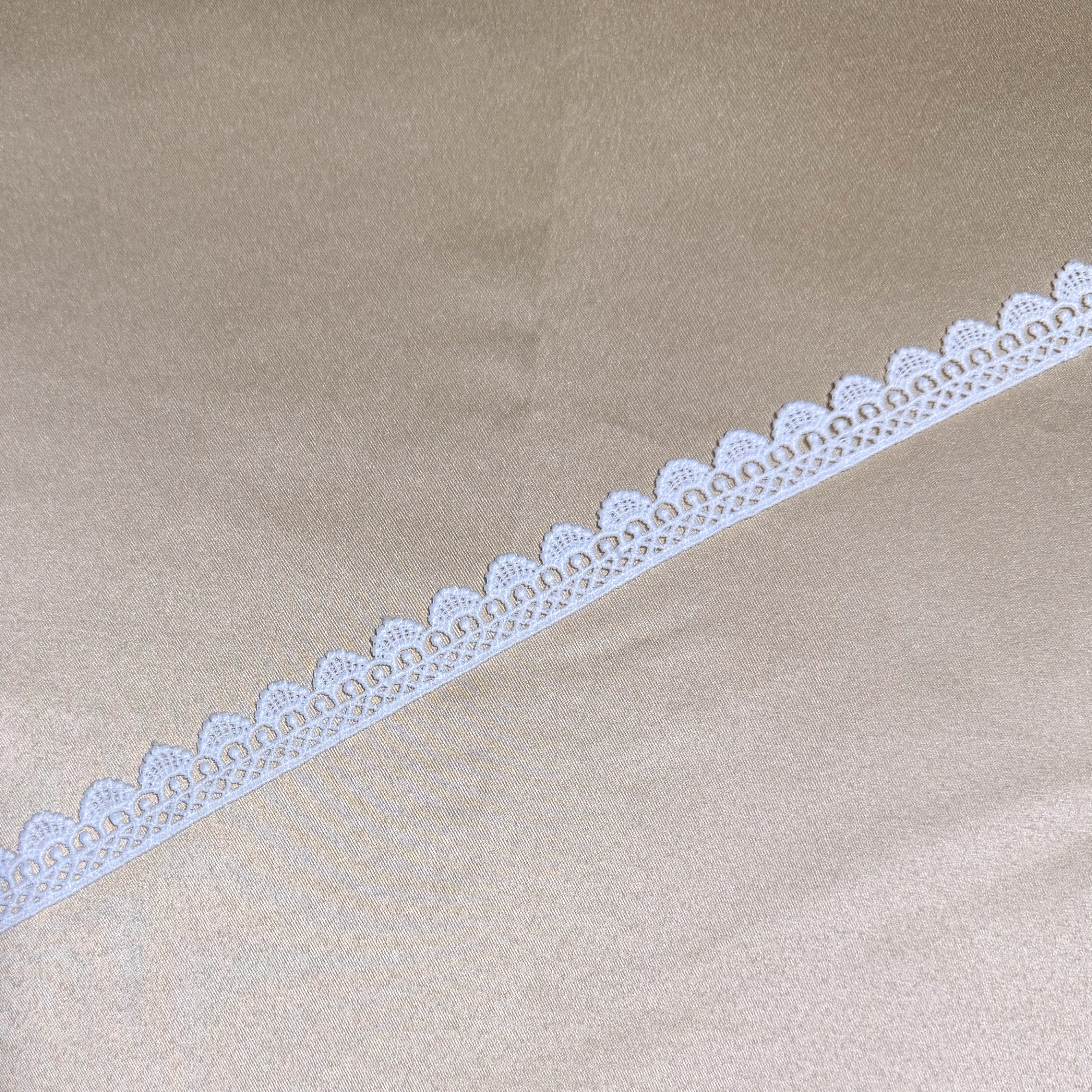 Classic Fan Edge Lace Trim