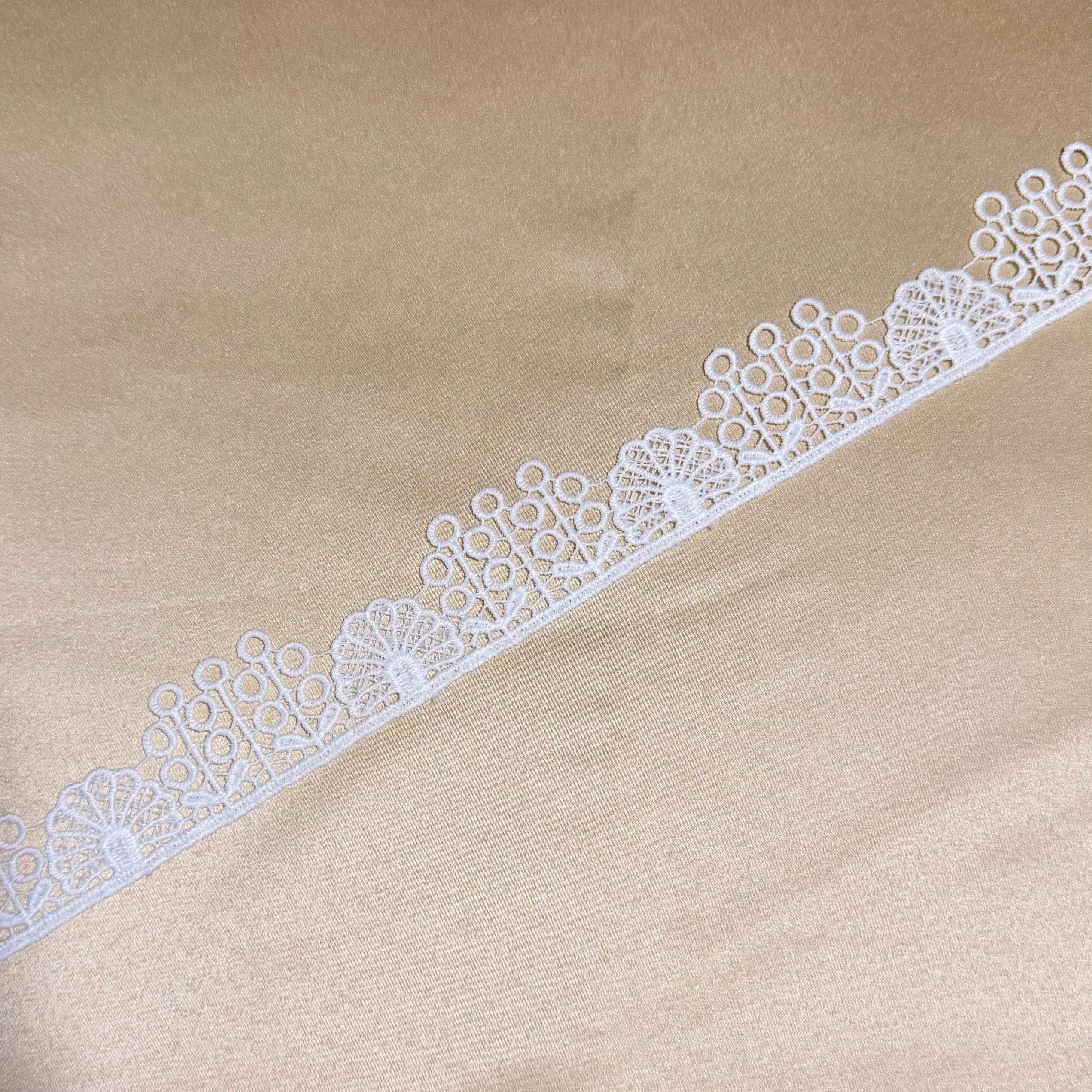 Ornate Pavo Lace Trim