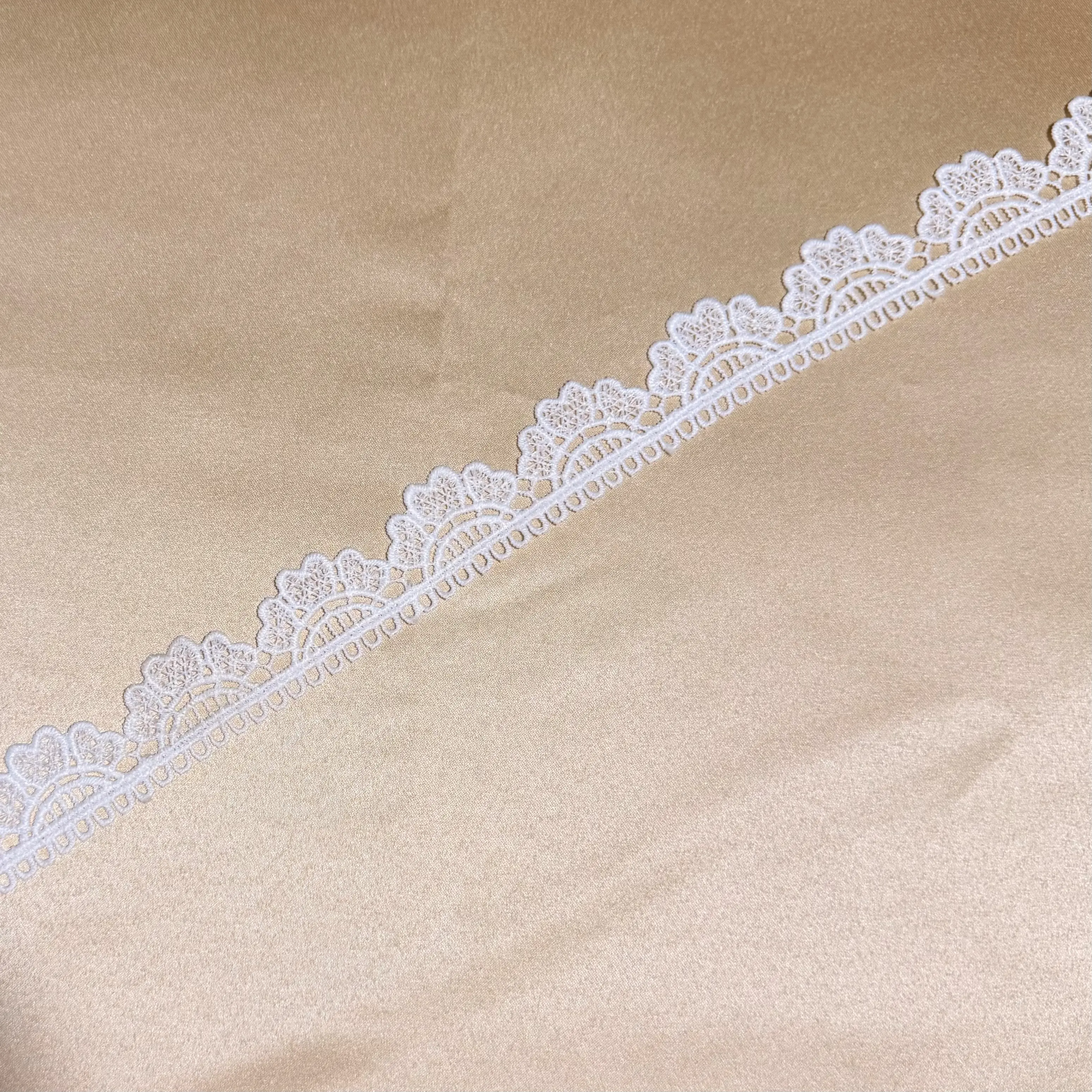 Triple love grid Shape Scalloped Lace Trim