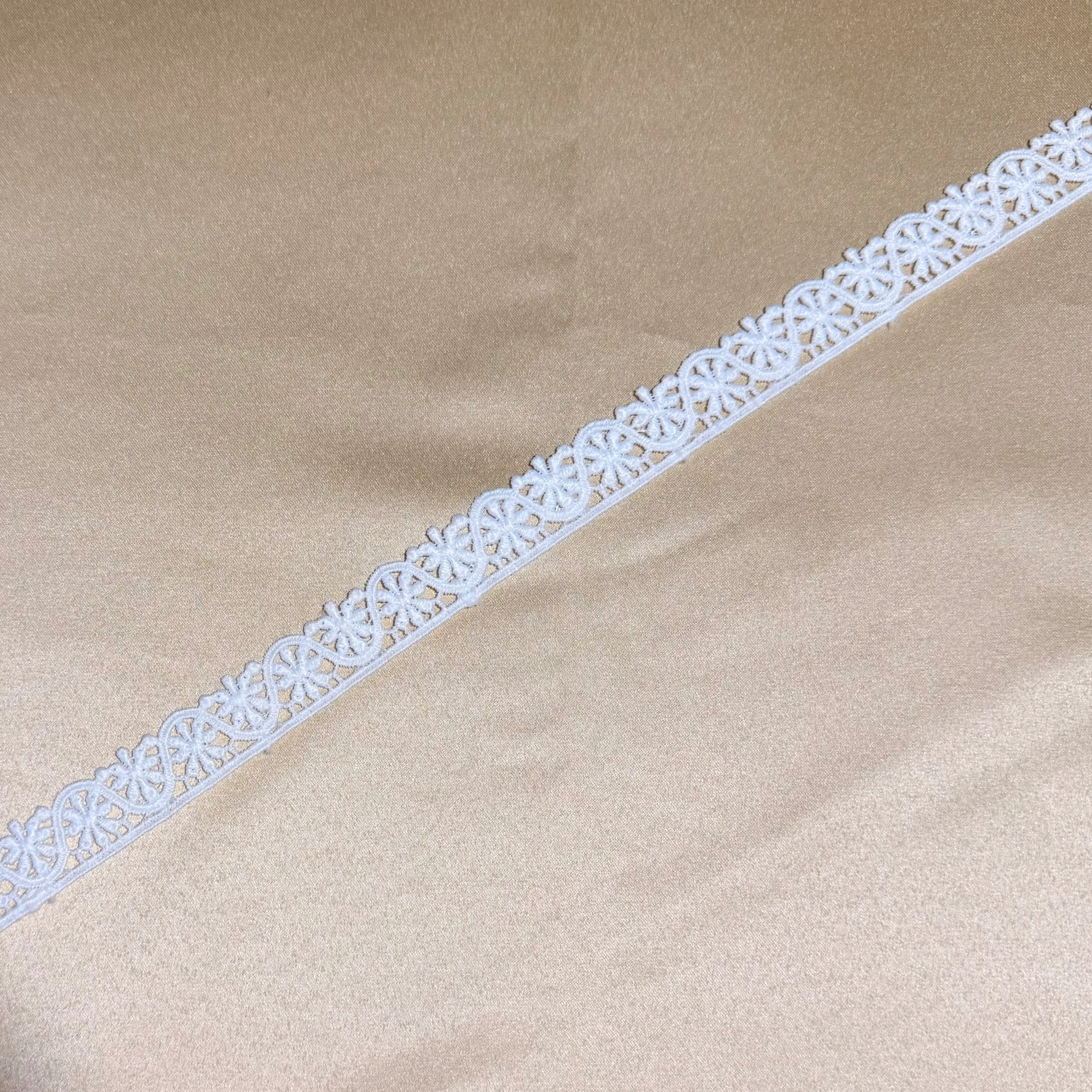 WavyFlower Single Line Lace Trim