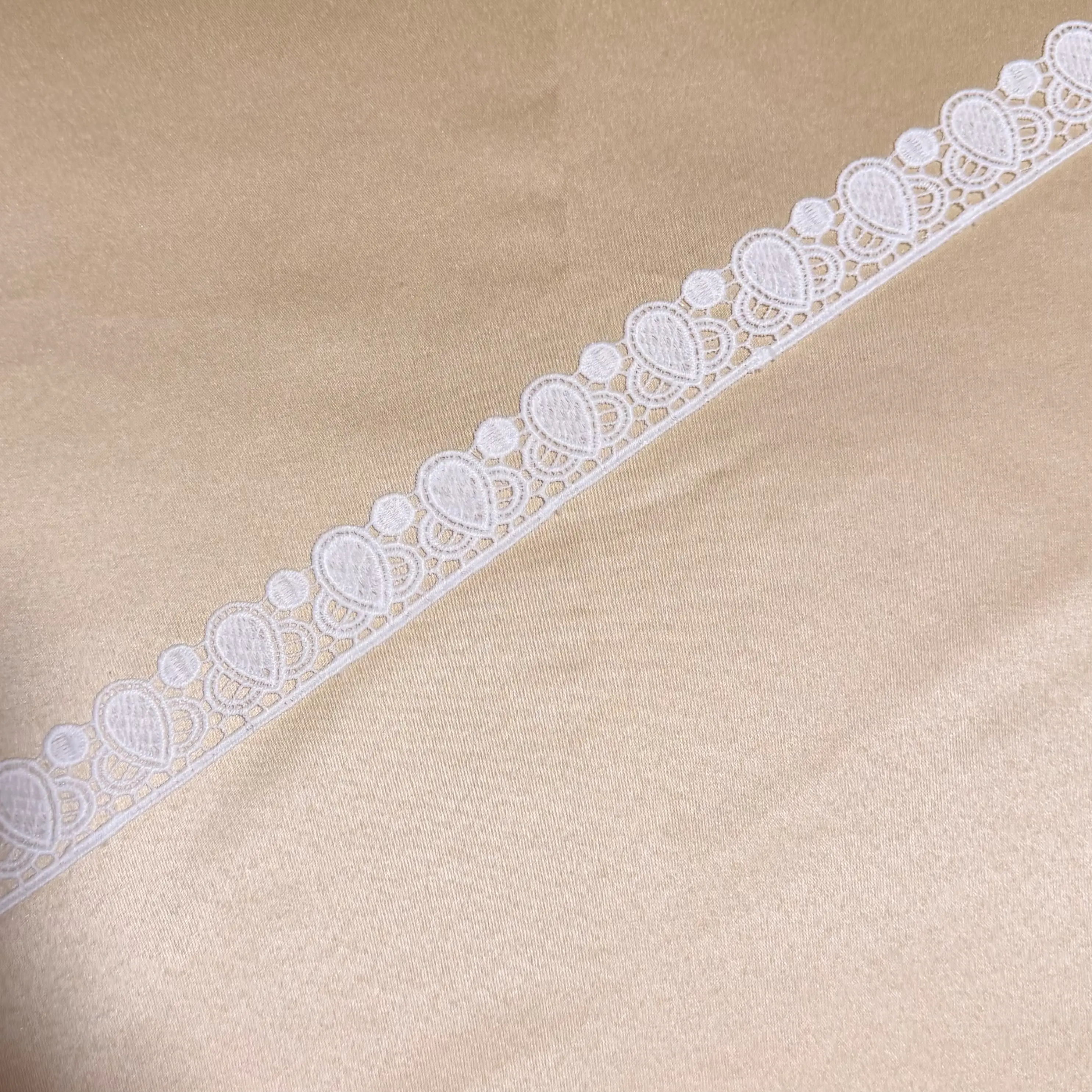 Oval Circleloop Shaped Lace Trim