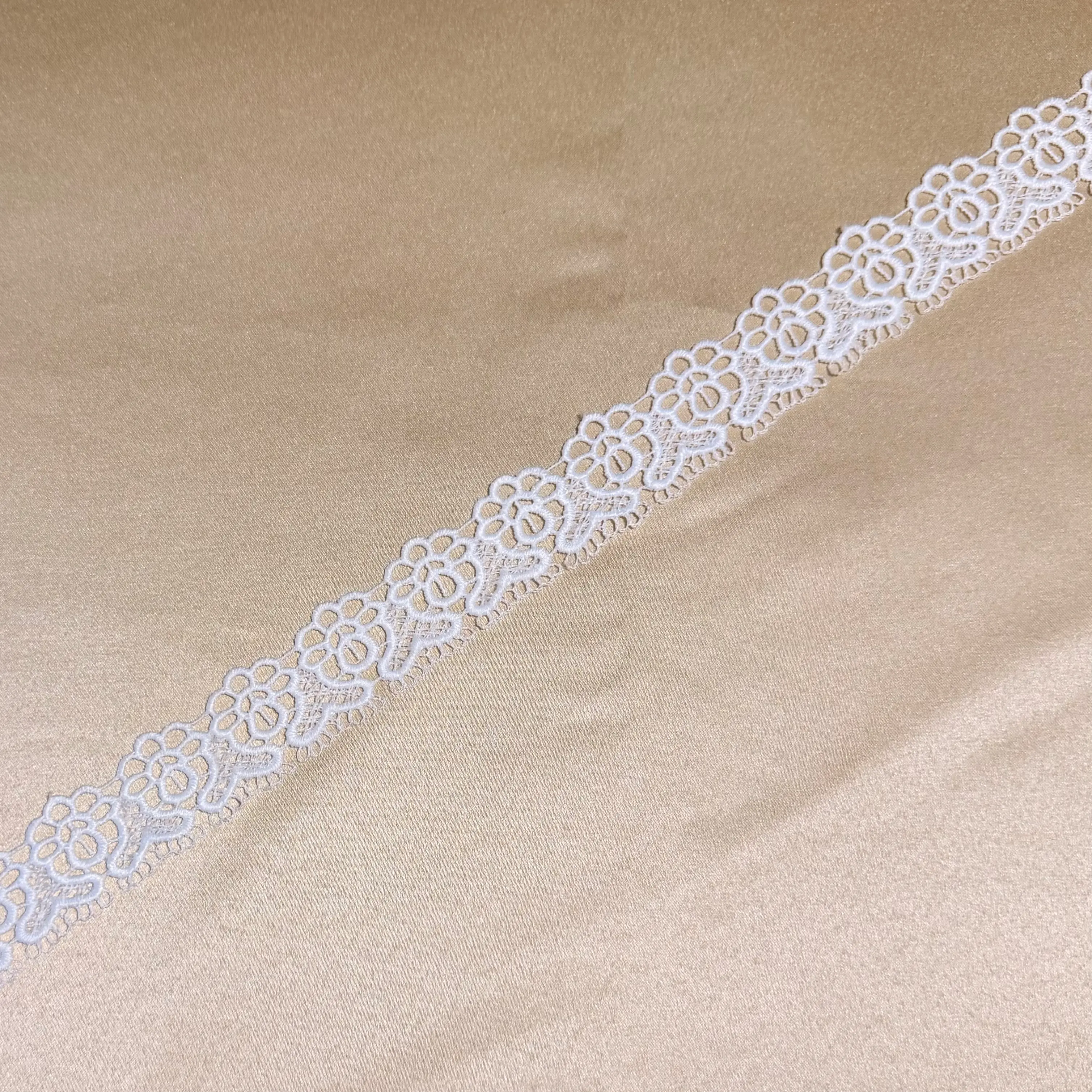 Premium Floral Love Shaped Mesh Lace Trim