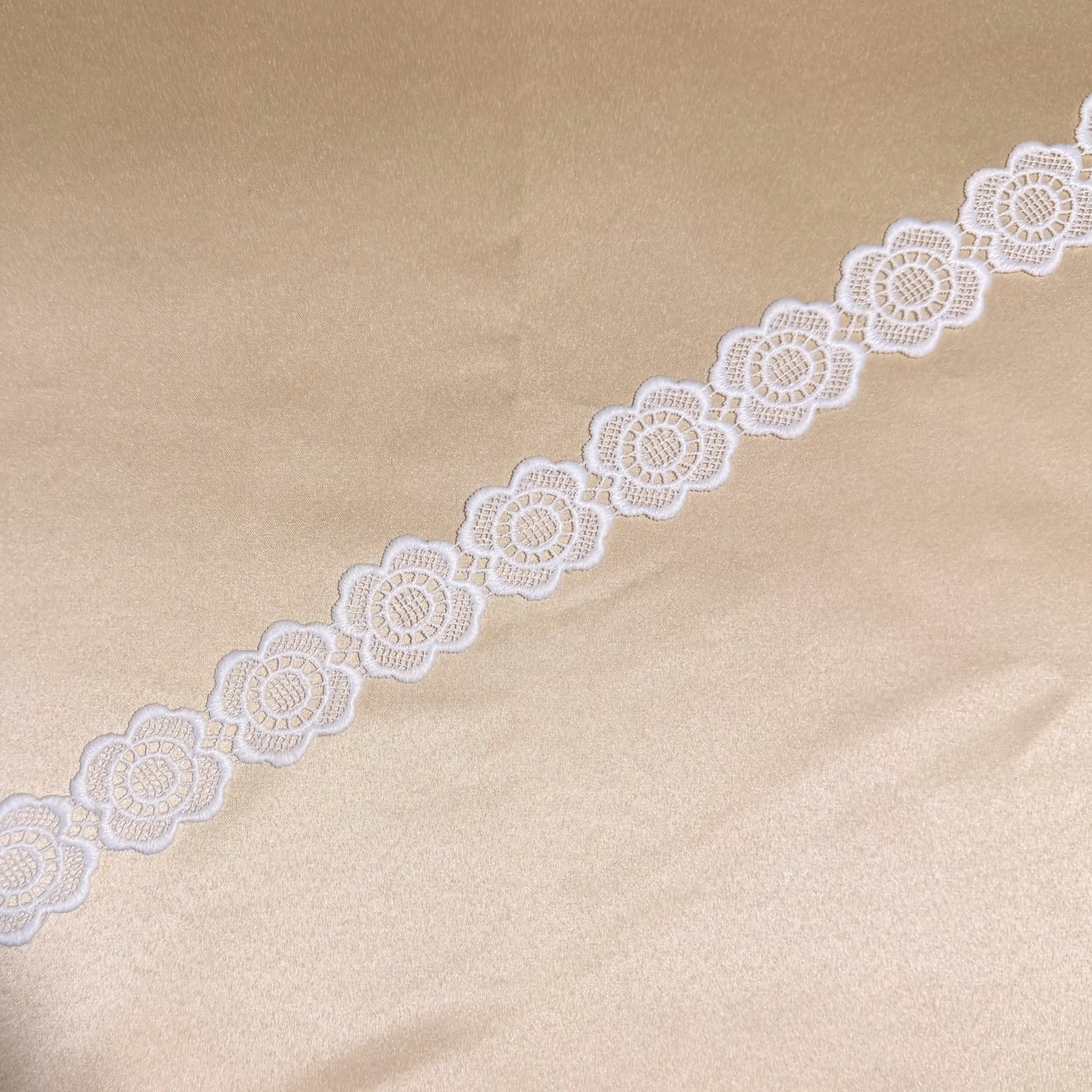 4 petal flower white embroidery lace trim