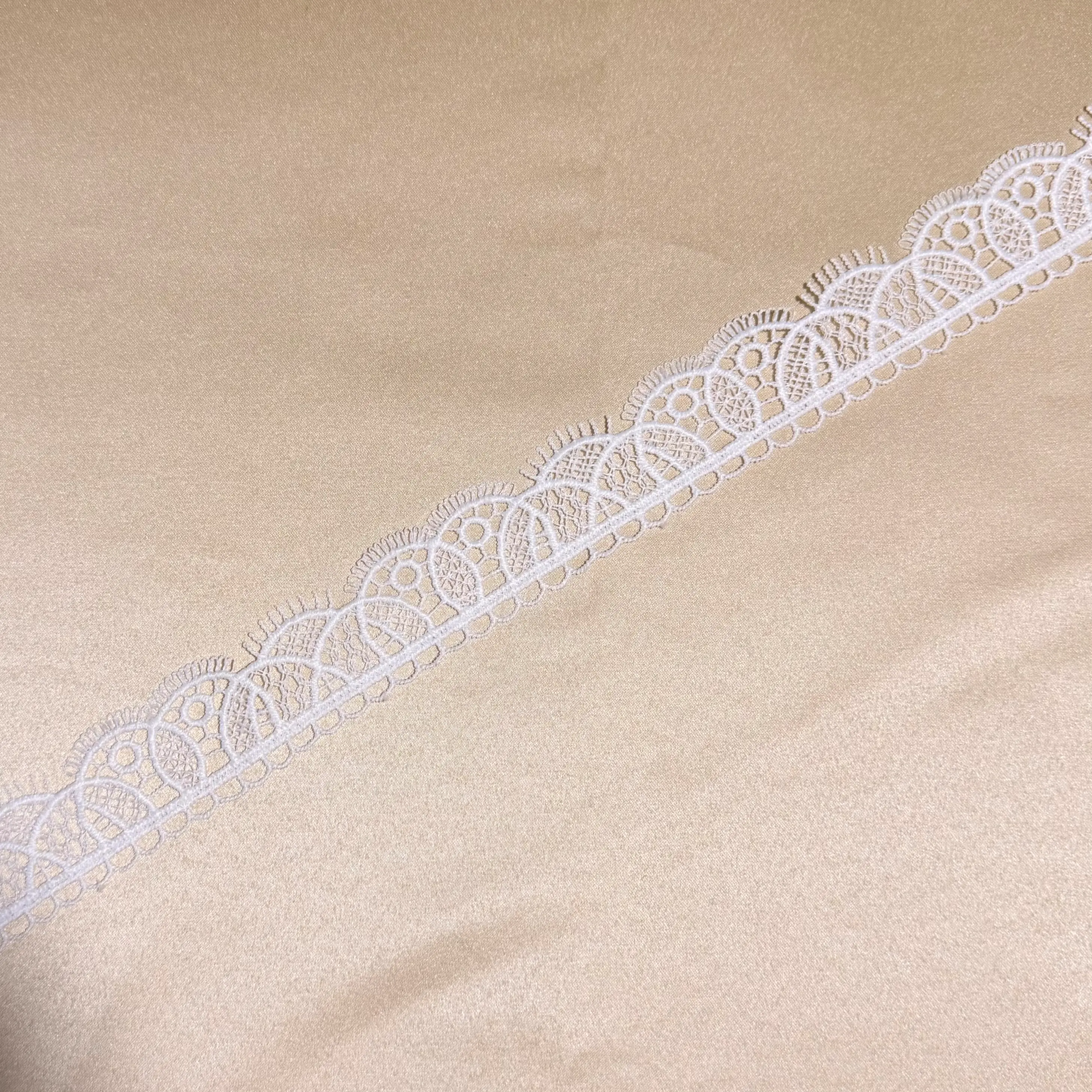 MaCrame Scalloped Lace Trim