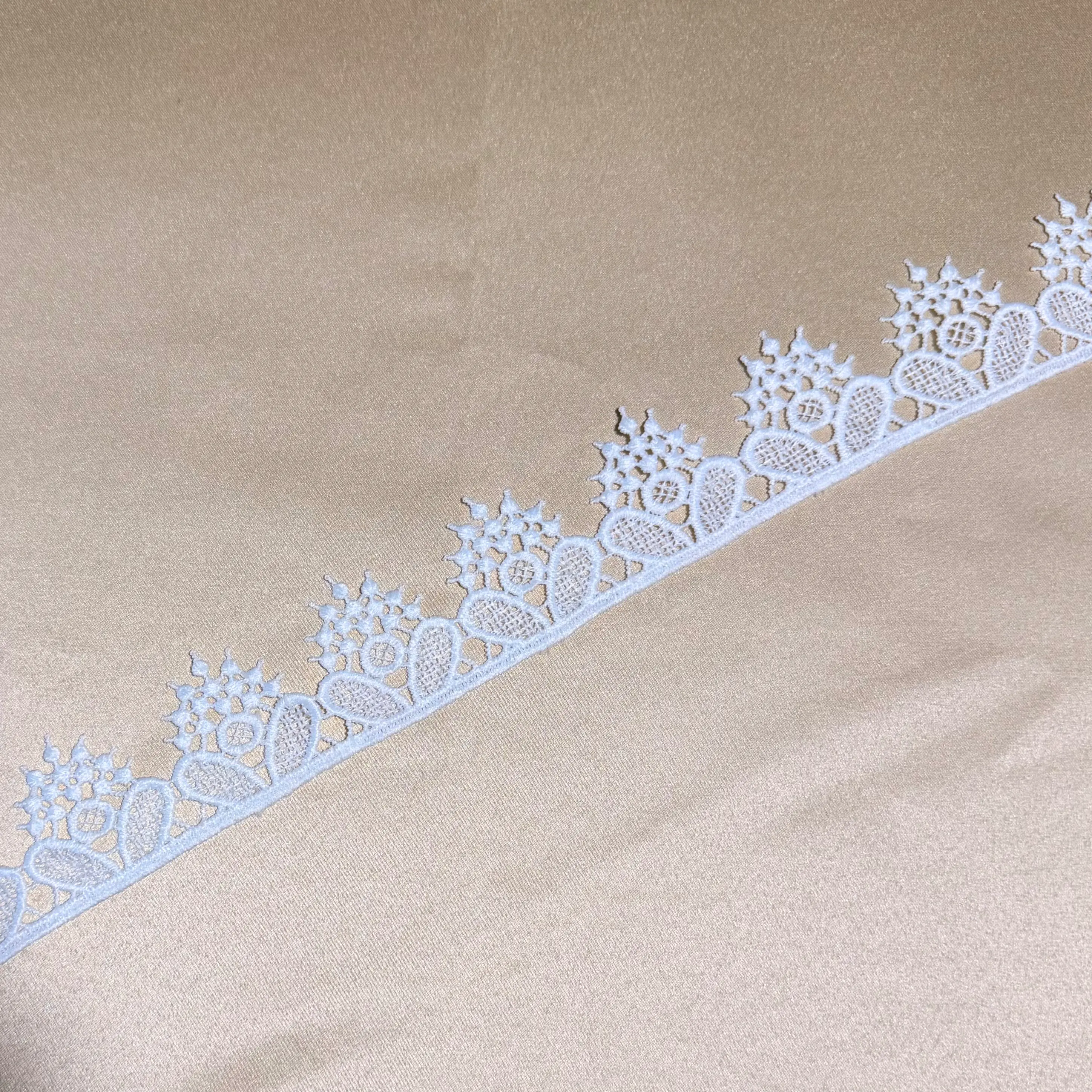 Vintag Blanco de Lace