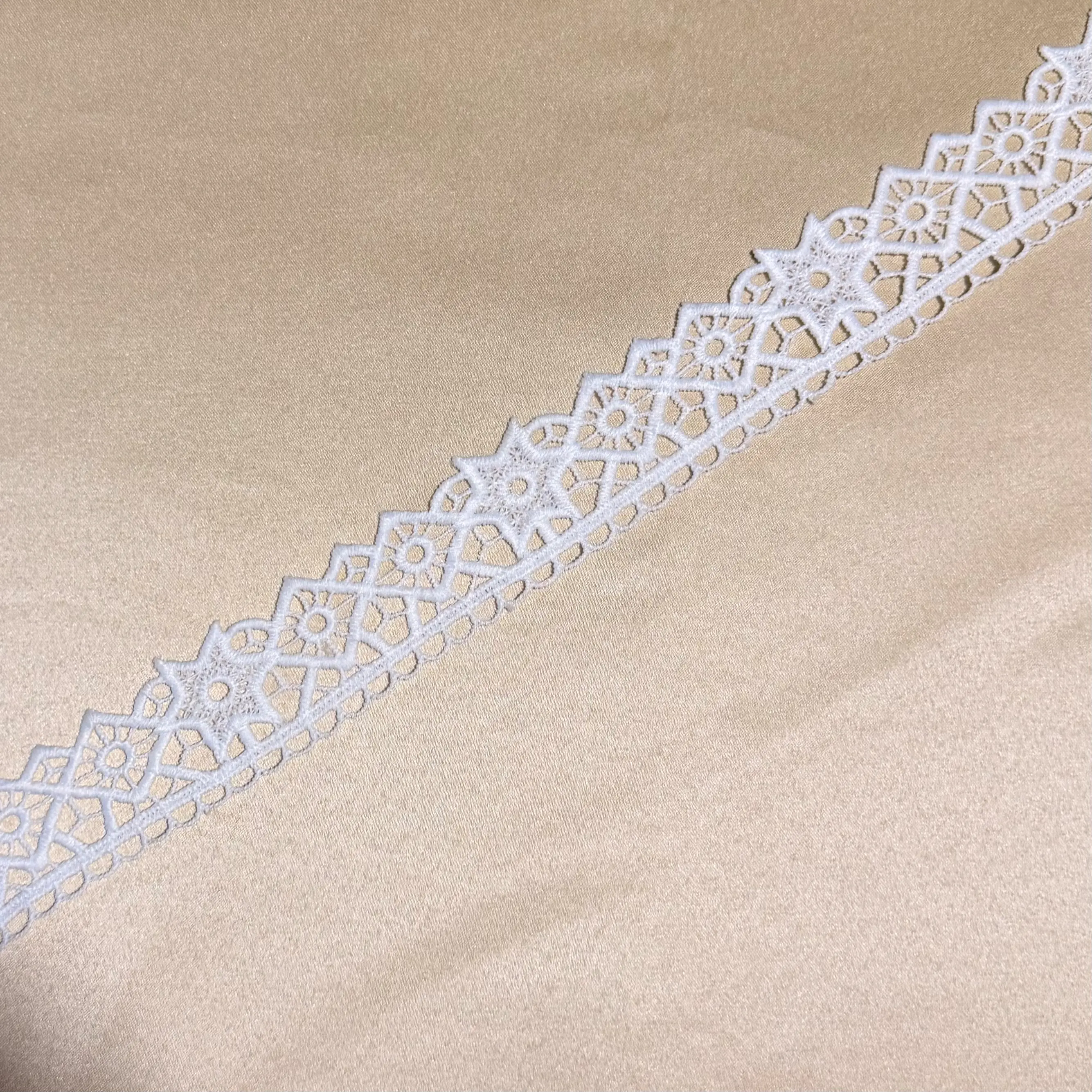 White Stars Blanc Lace Trim