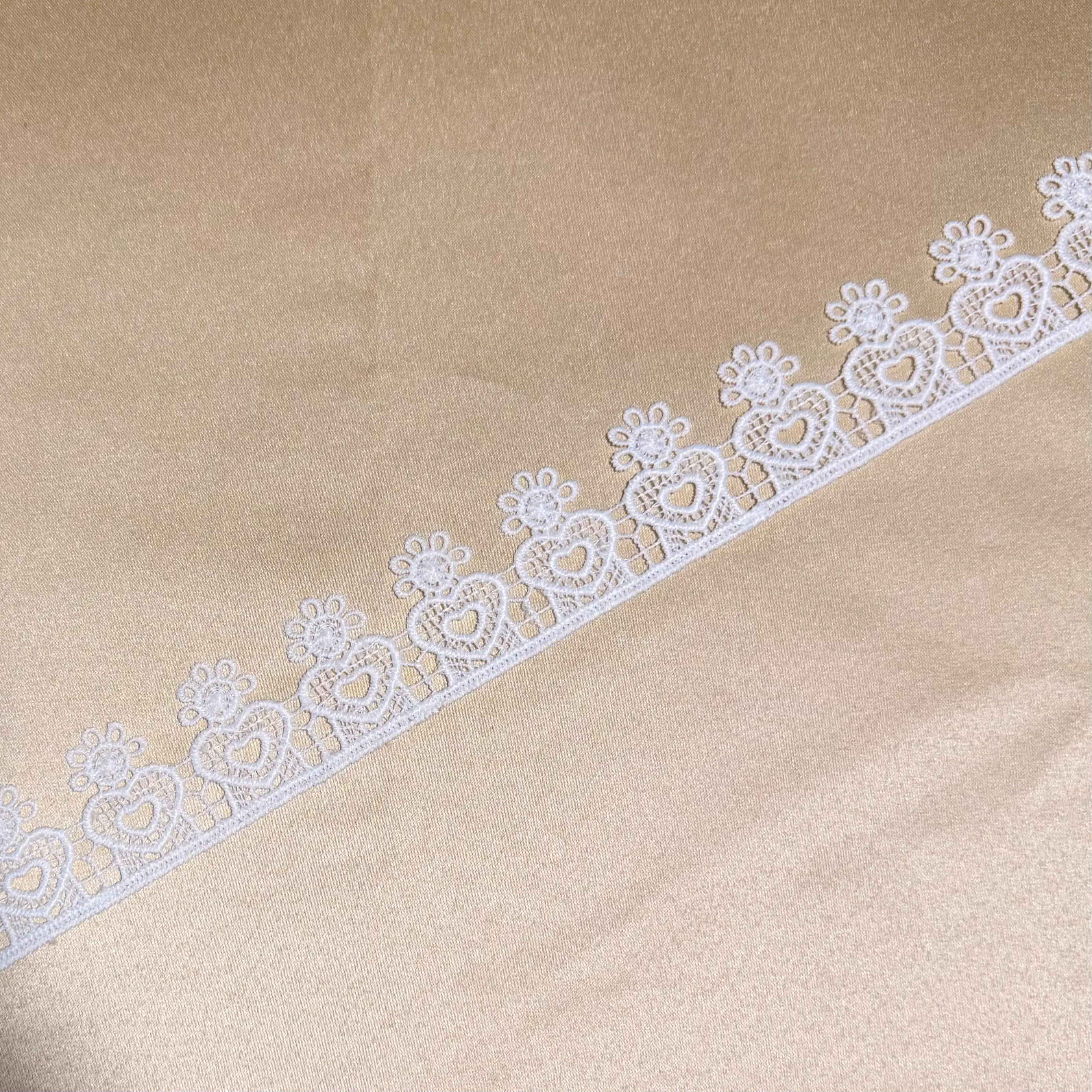Amour Daisy Lace Trim