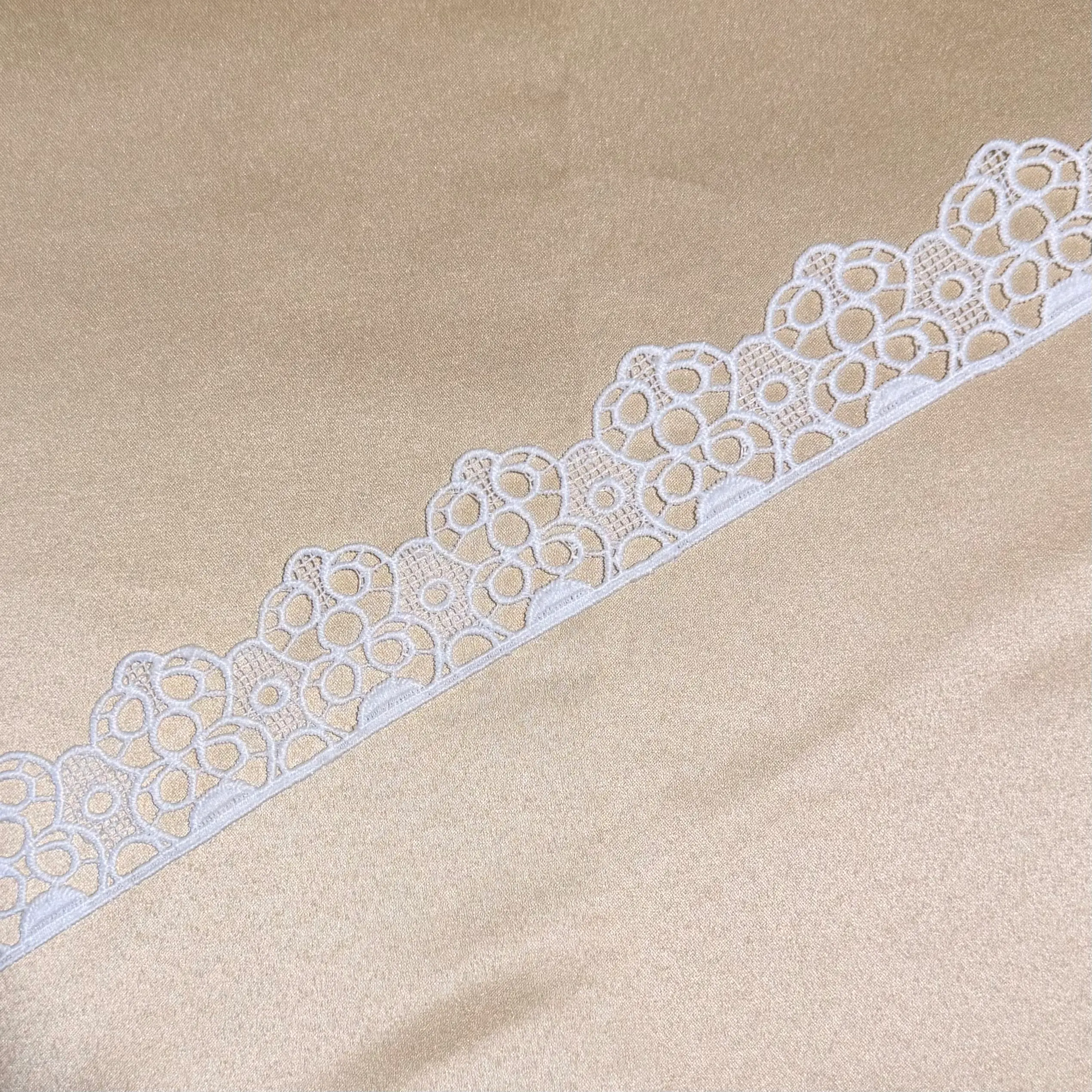 Interlock Orb Lace Trim