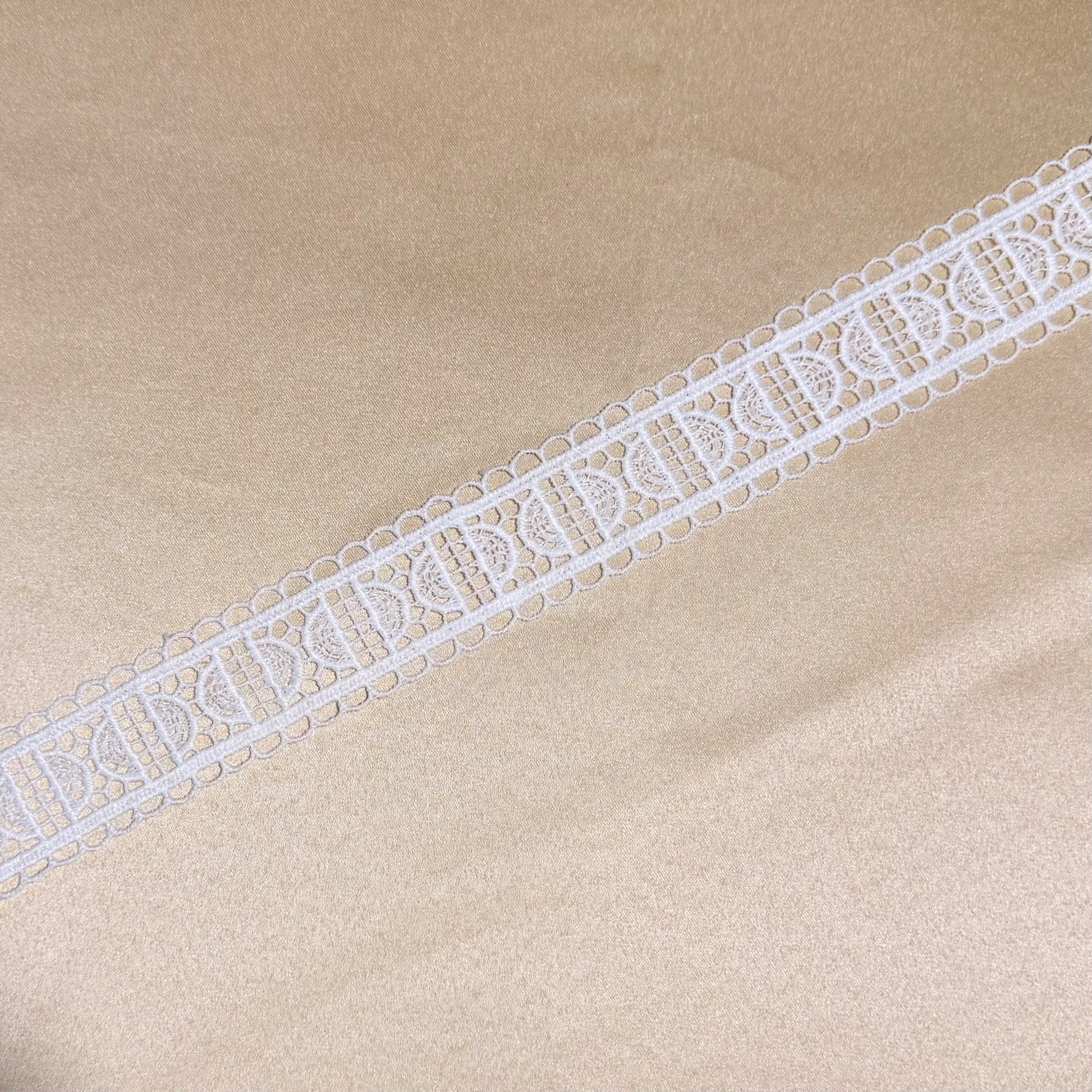 Double Moon Scalloped Border Lace Trim