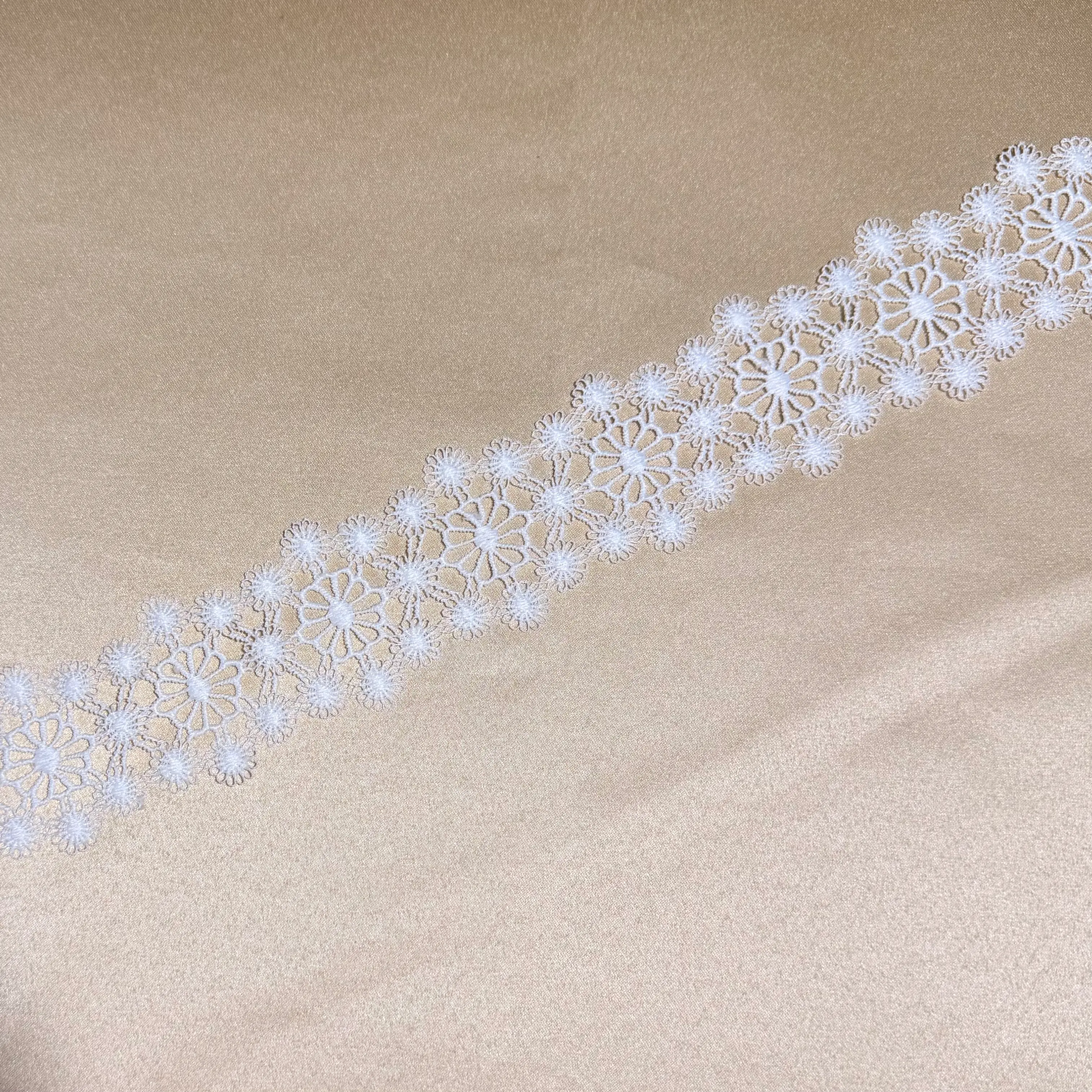 Double Daisy Lace Border Lace Trim