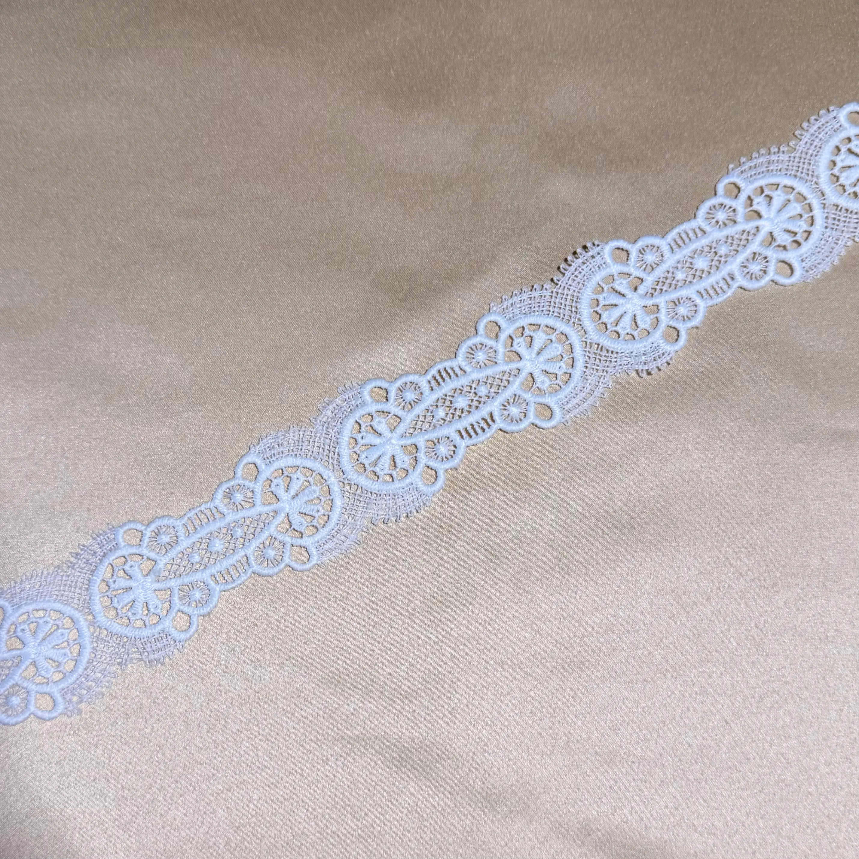 White Milky Circular Rosette Floral Lace