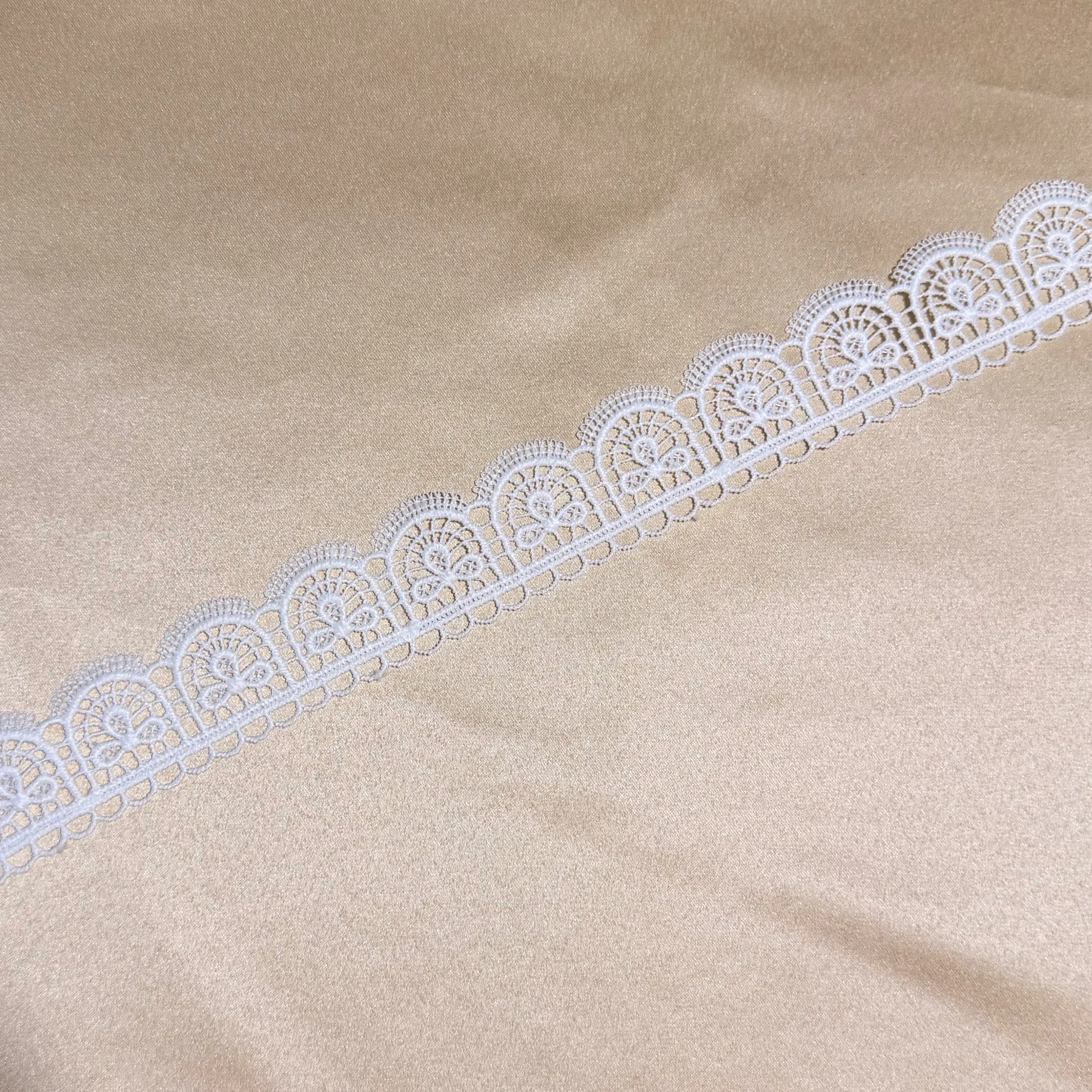 Flower Frame Single scalloped border Lace