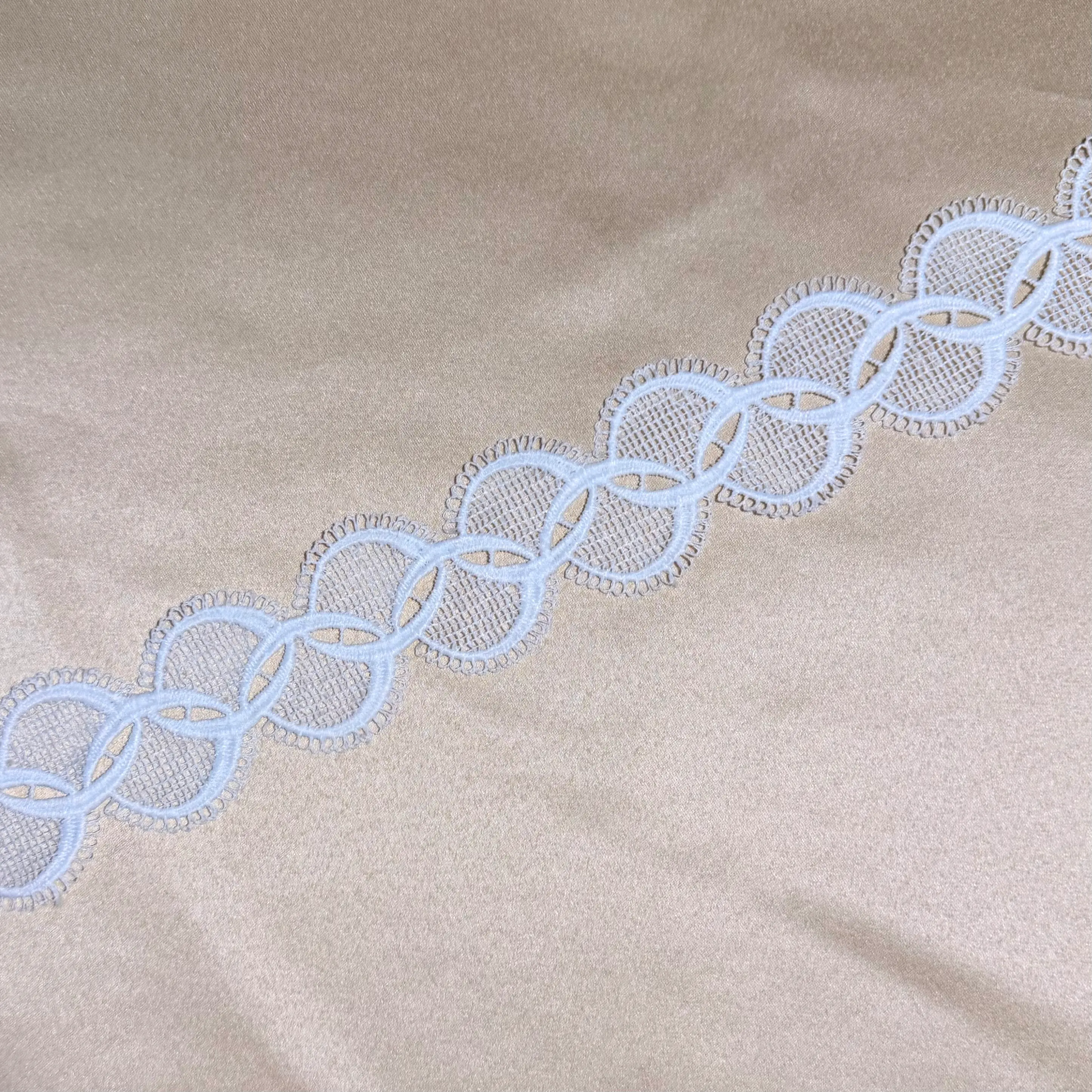 White Hollow Scallop Border Mesh Lace