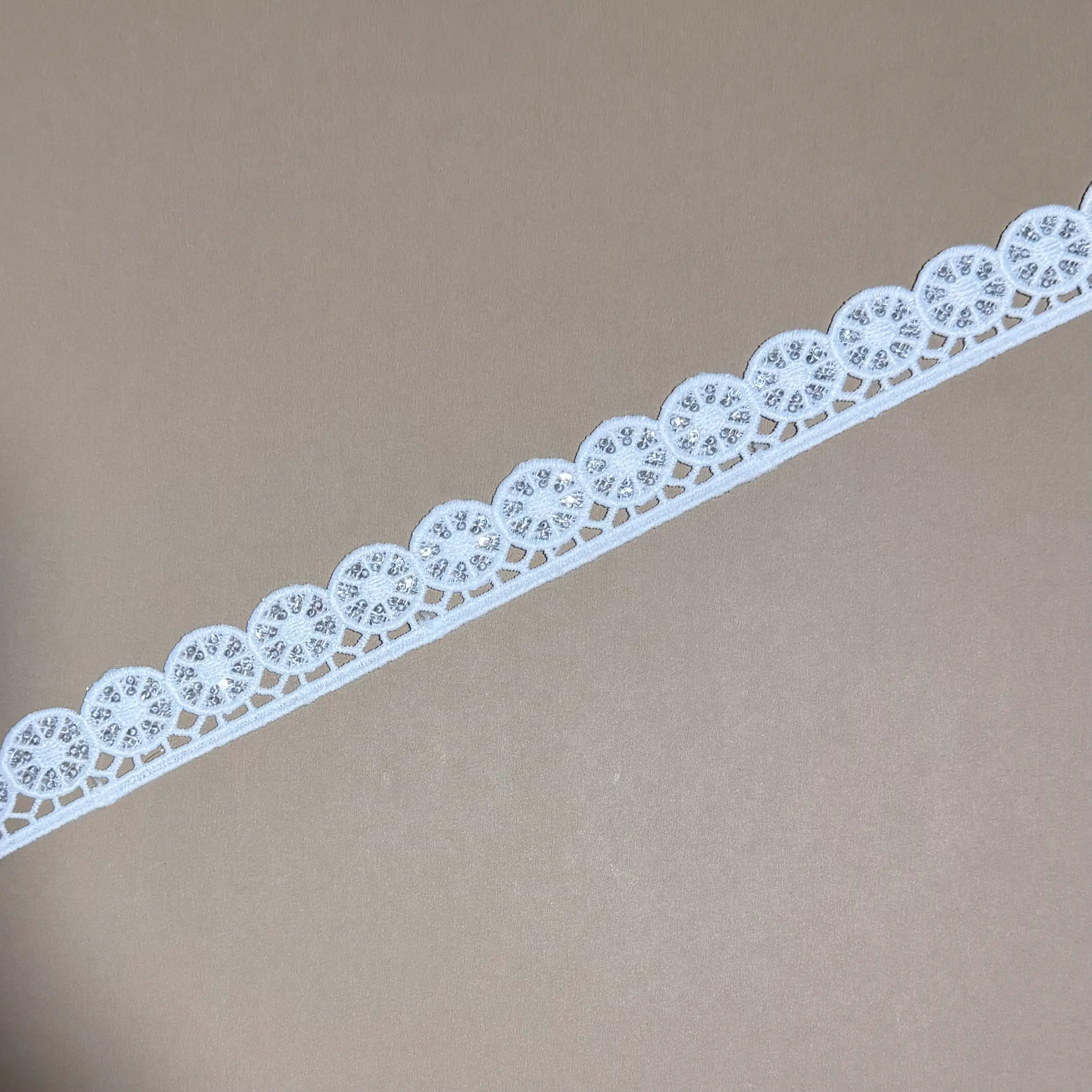 Classic Circular Wheel Shape Lace