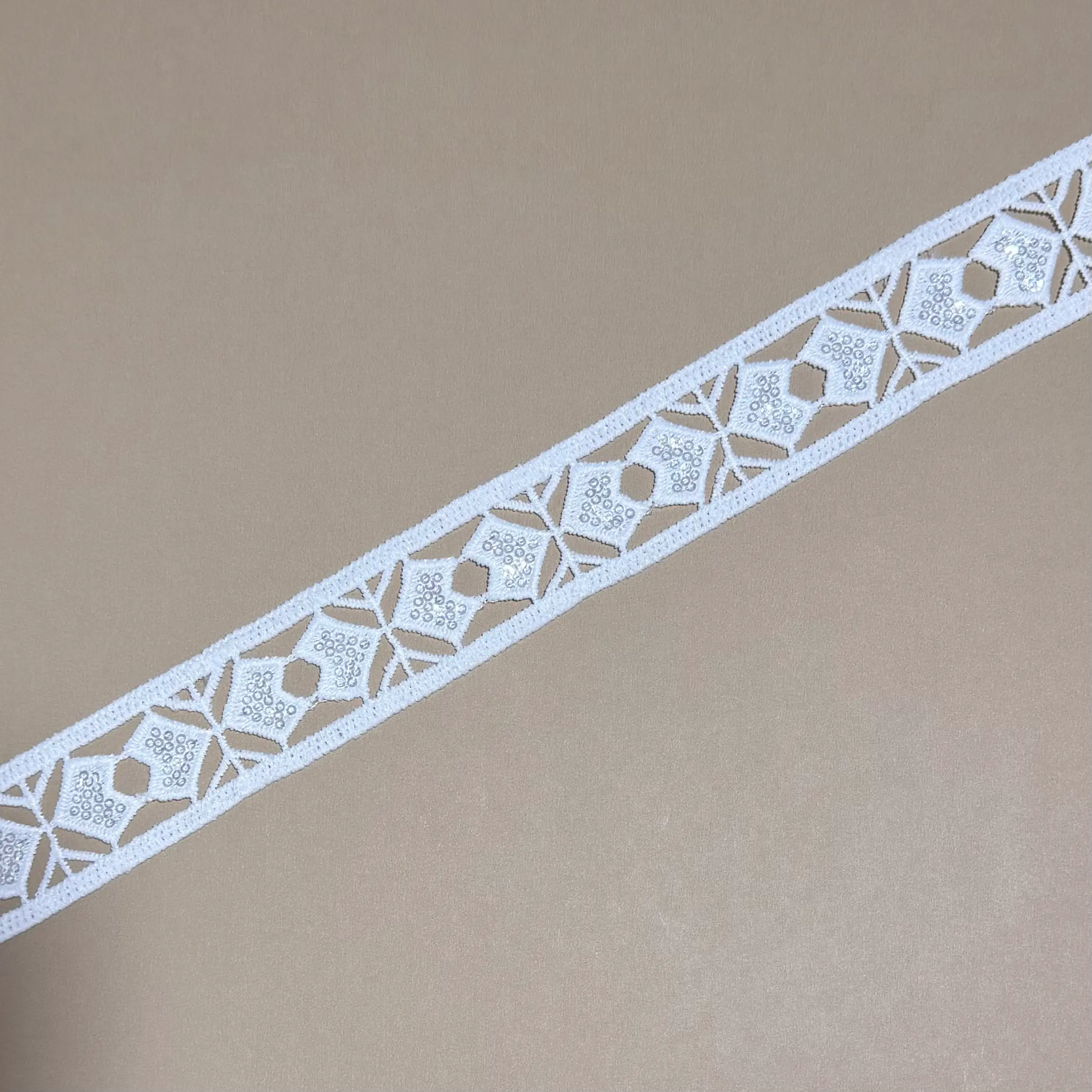 Double border foxy face shape lace trim