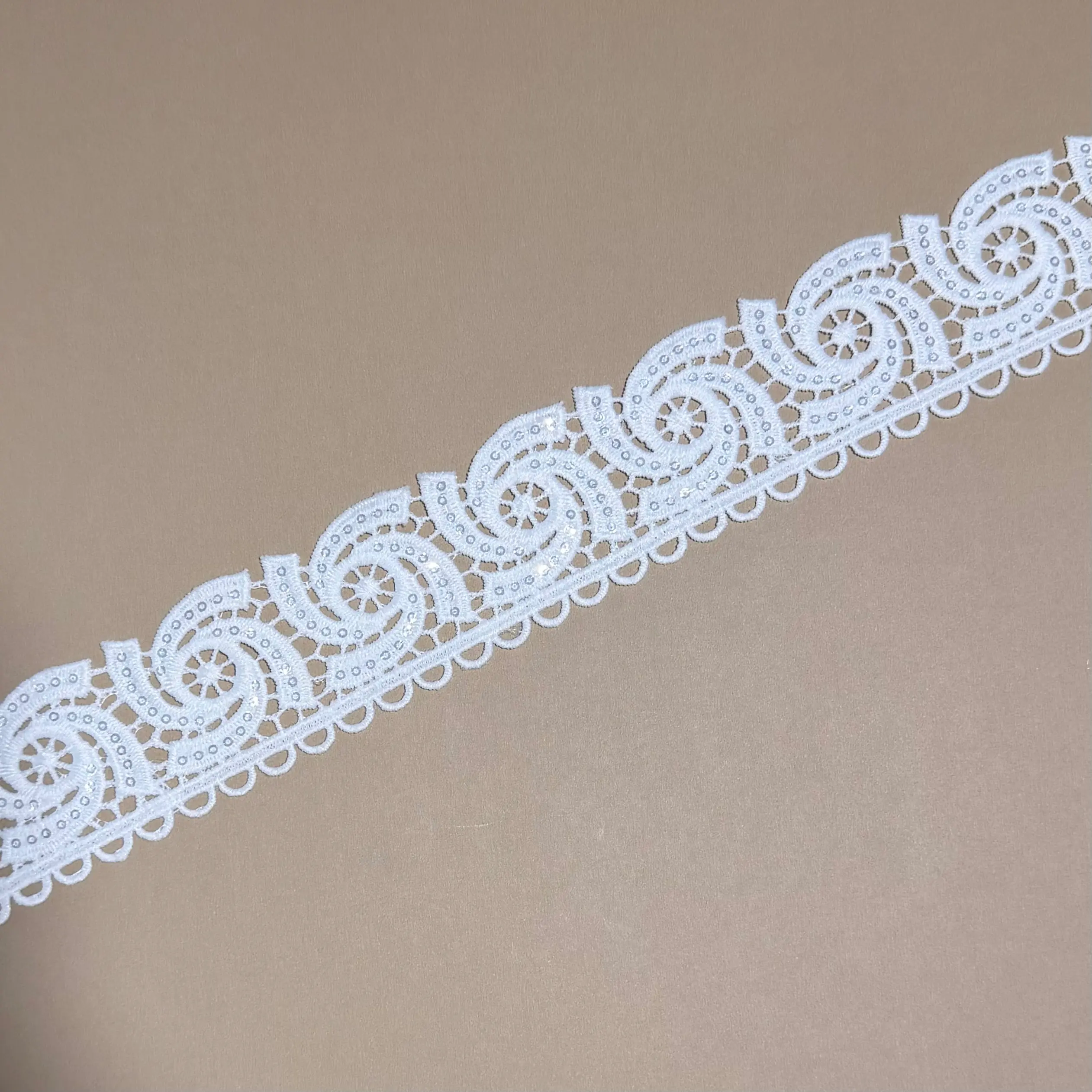 Spiral Swirl Sequin Scallop Single border