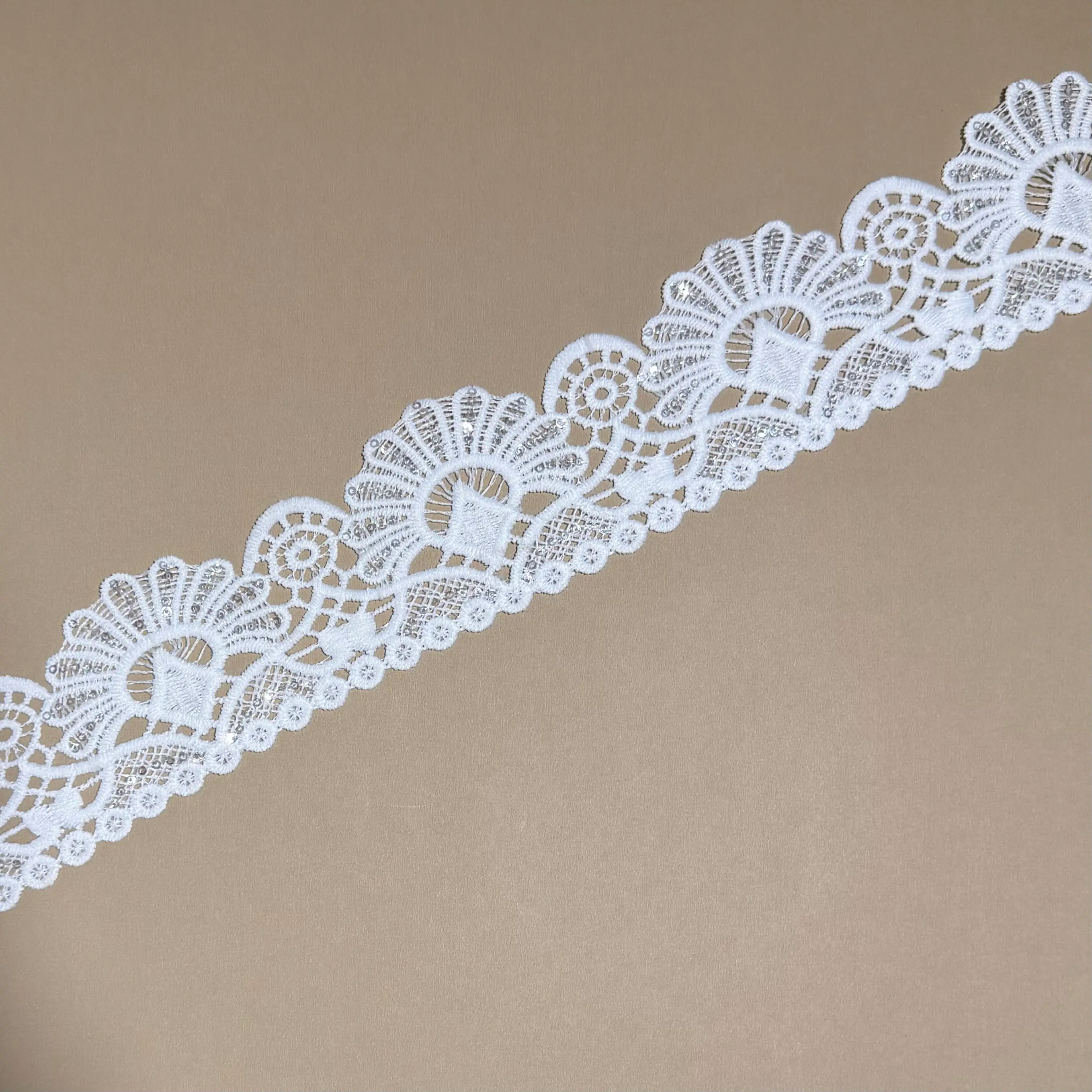 Multi Rond Daisy Sequin Lace trim