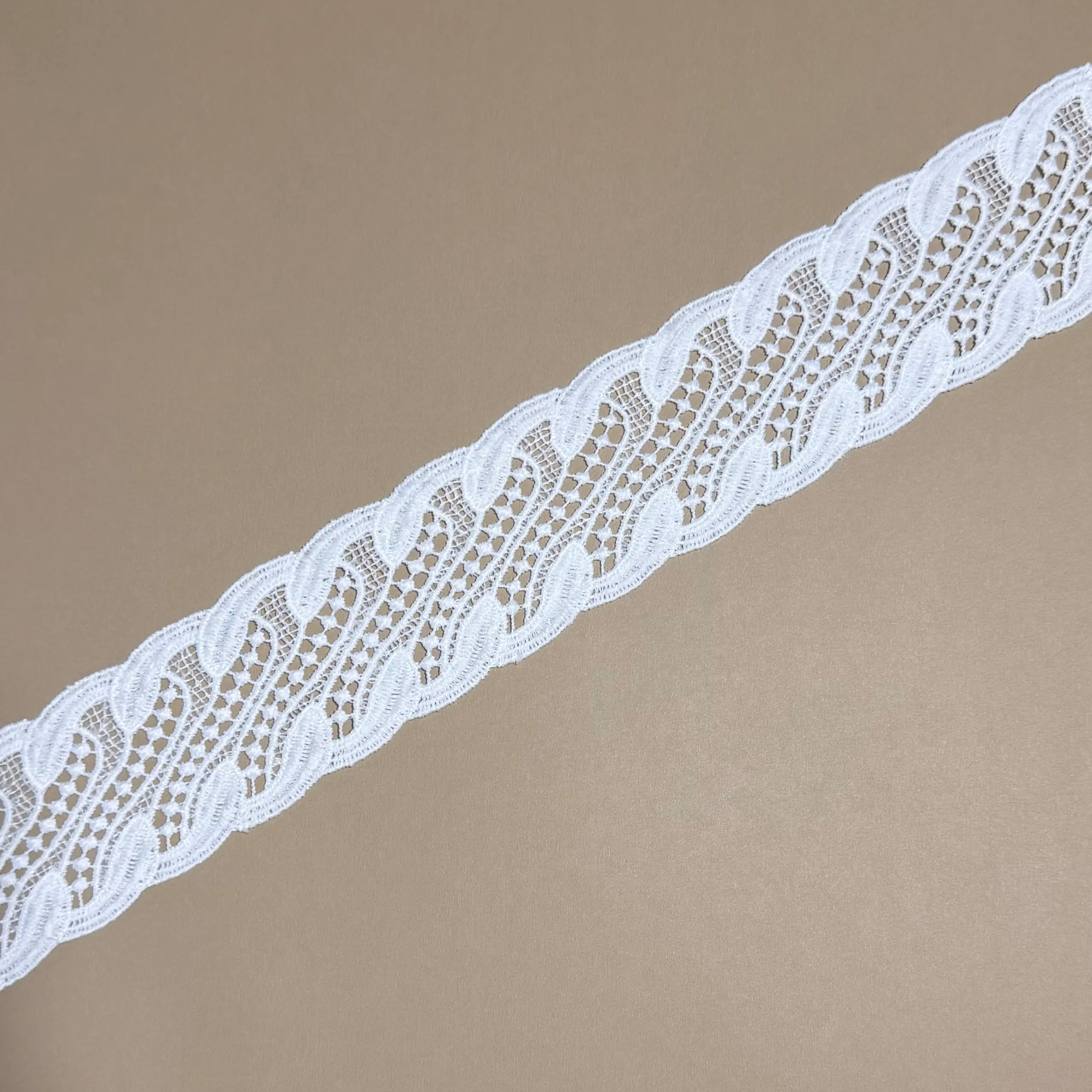 Venise Lace trim