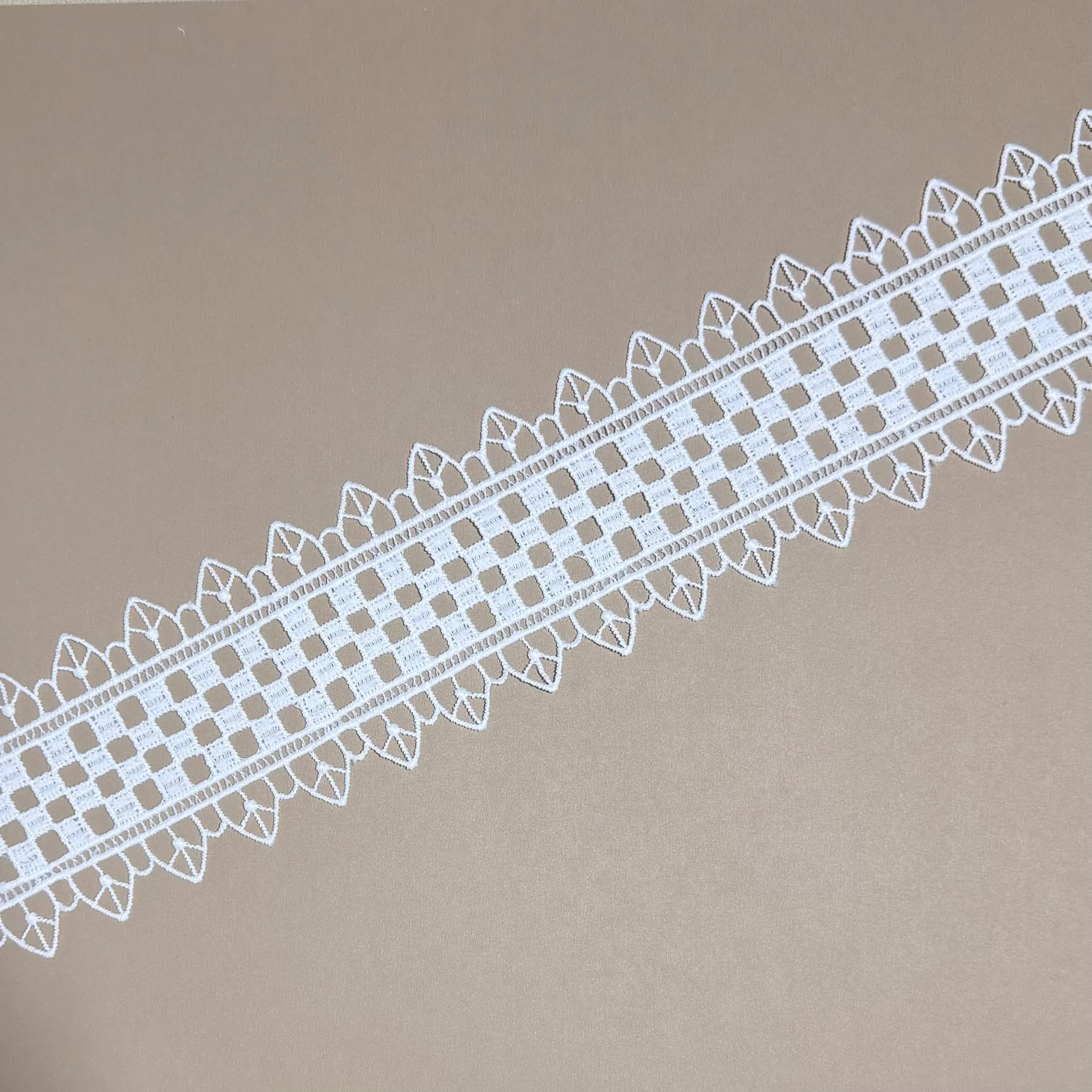 Square Block Grid Double Triangle Peak Scallop Lace