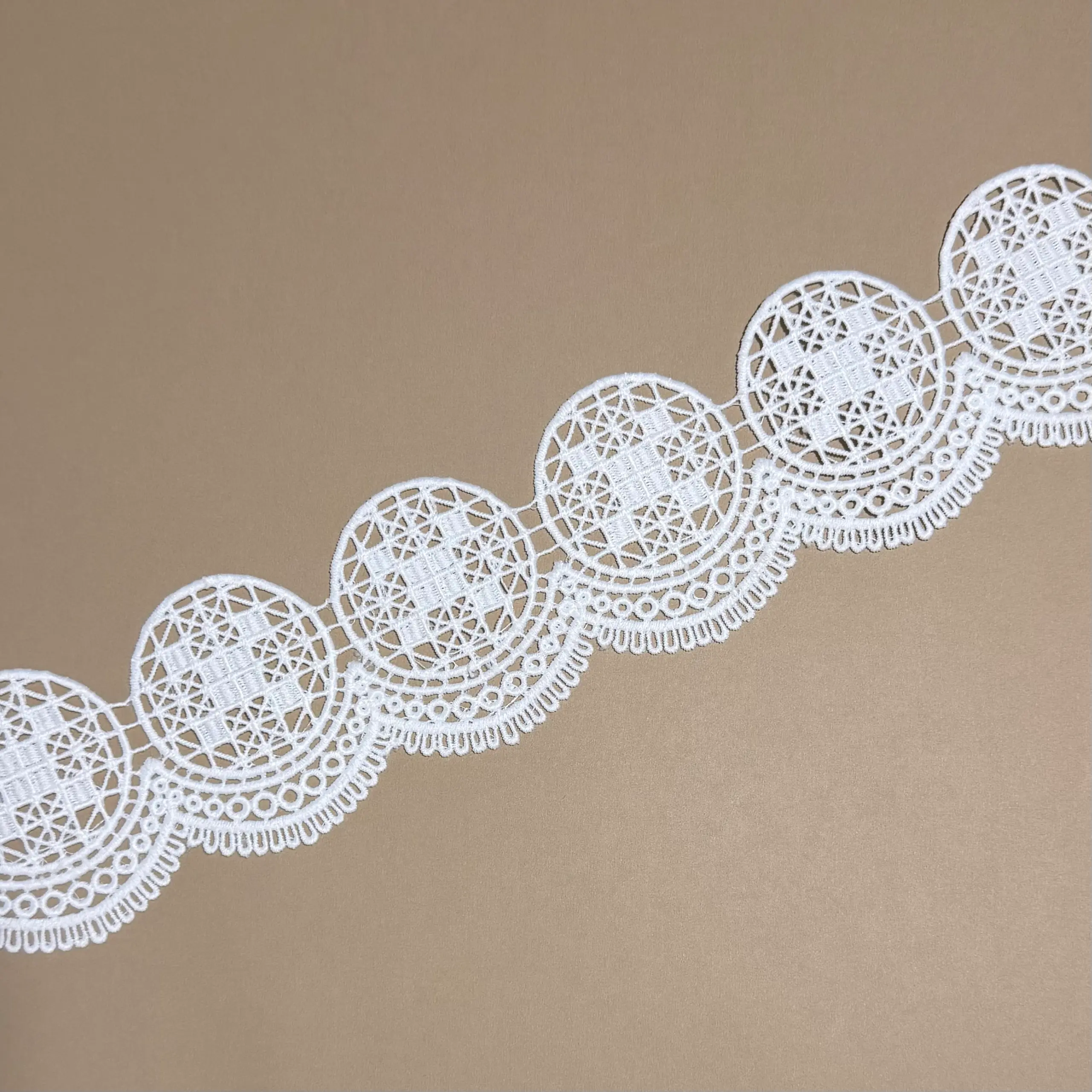 Large Rounded Star Grid Lace Trim
