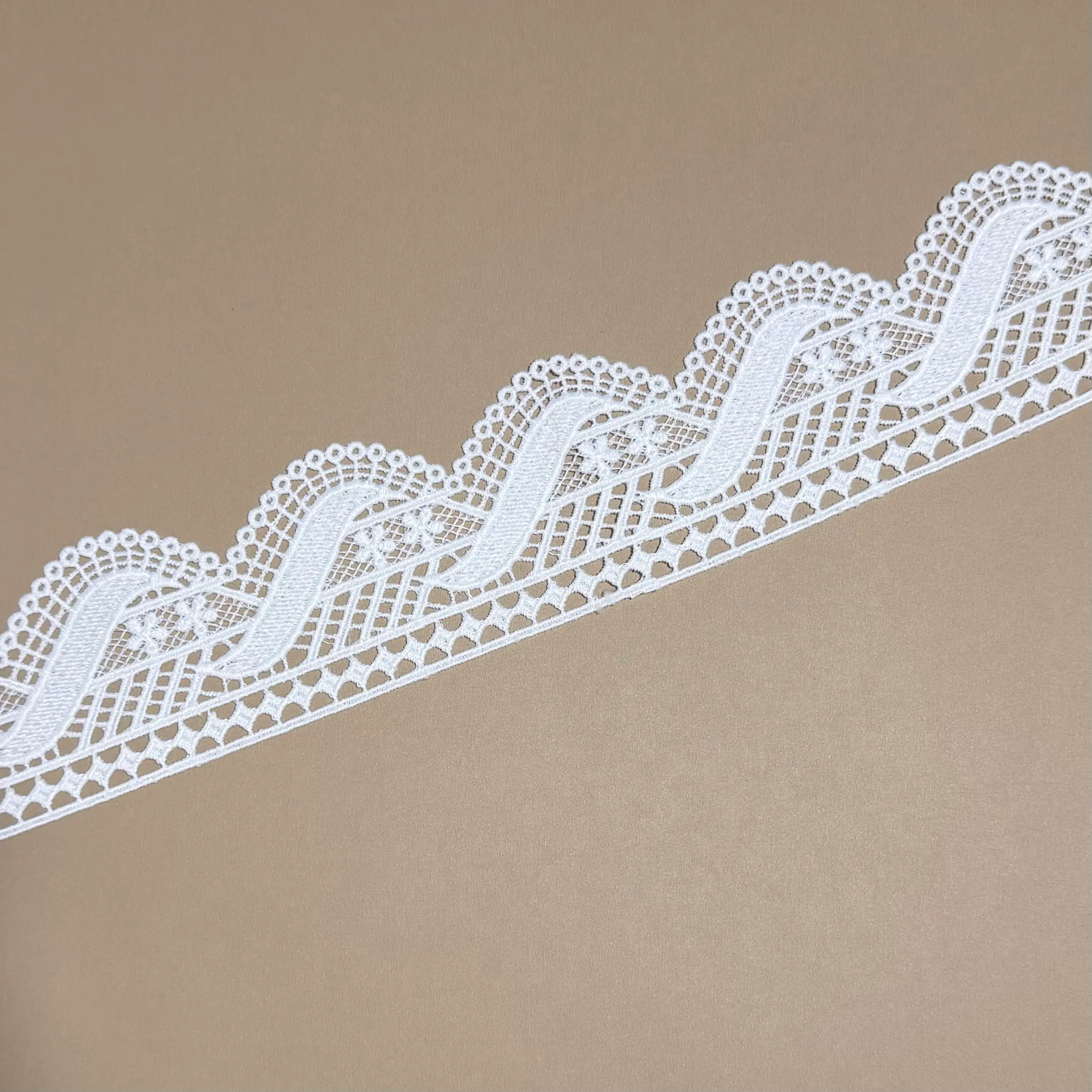 Wave Grid Cluster Flower Lace Trim
