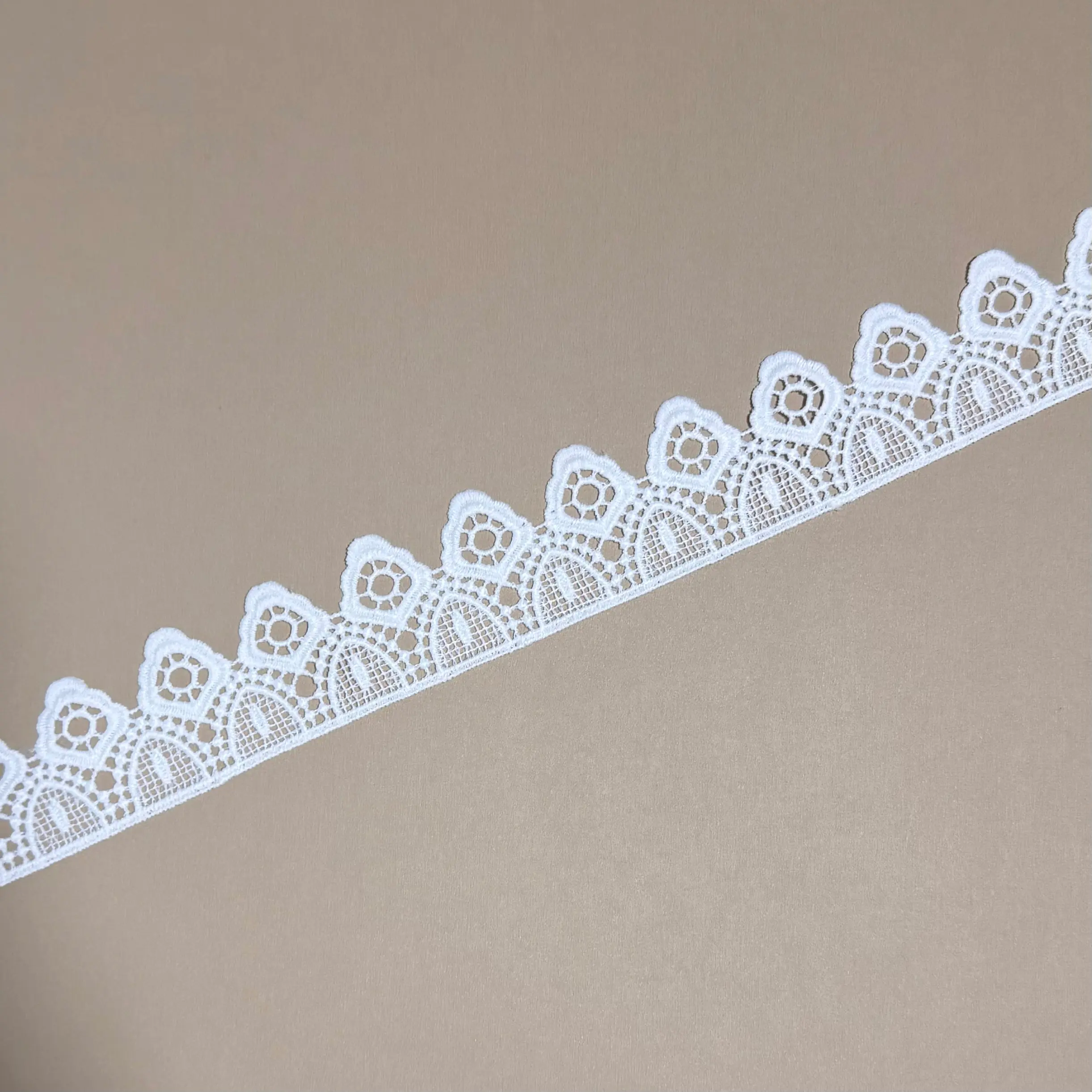 Floral Teardrop Mesh Geometric Border lock Lace