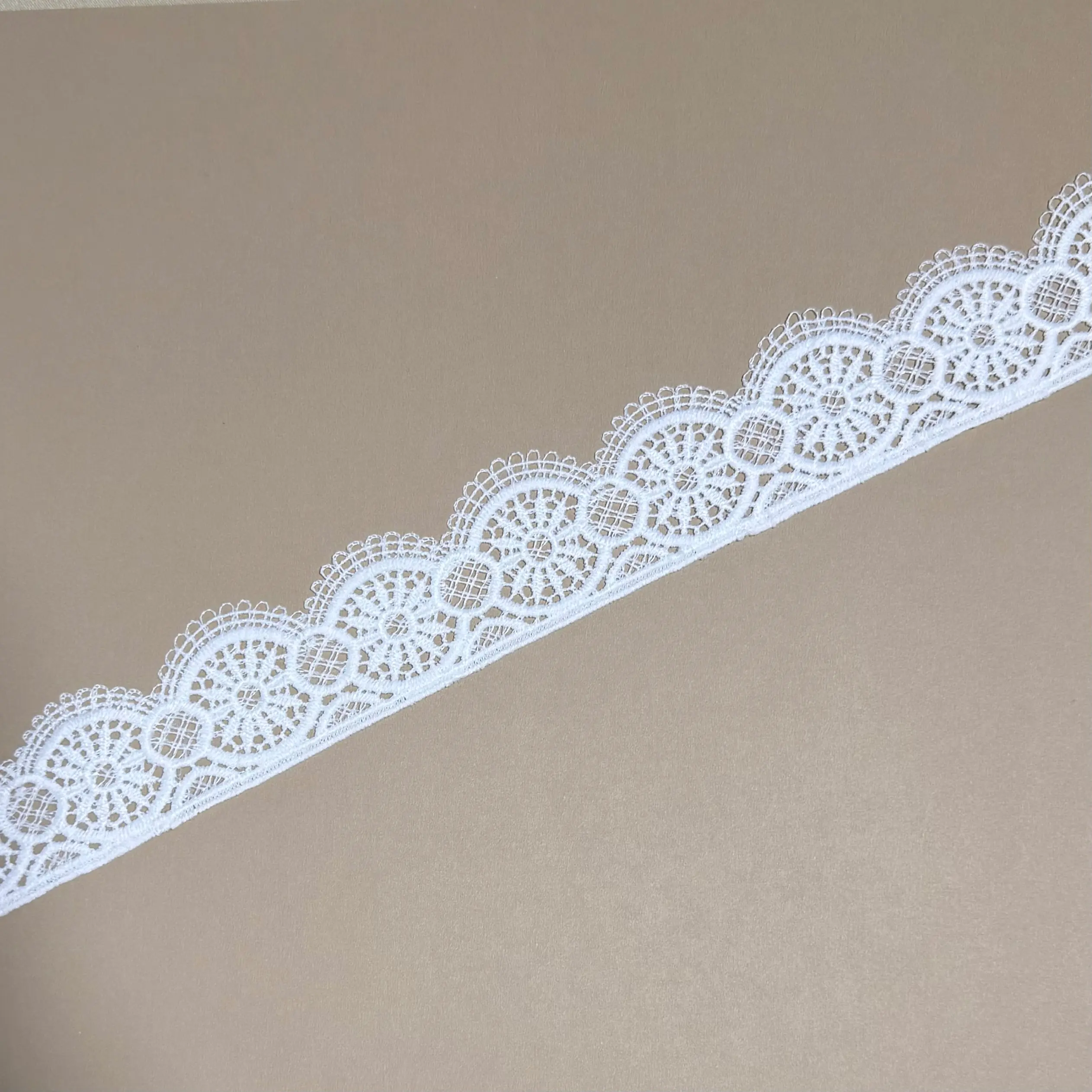 Mandala Scallop Circle Single Border lace