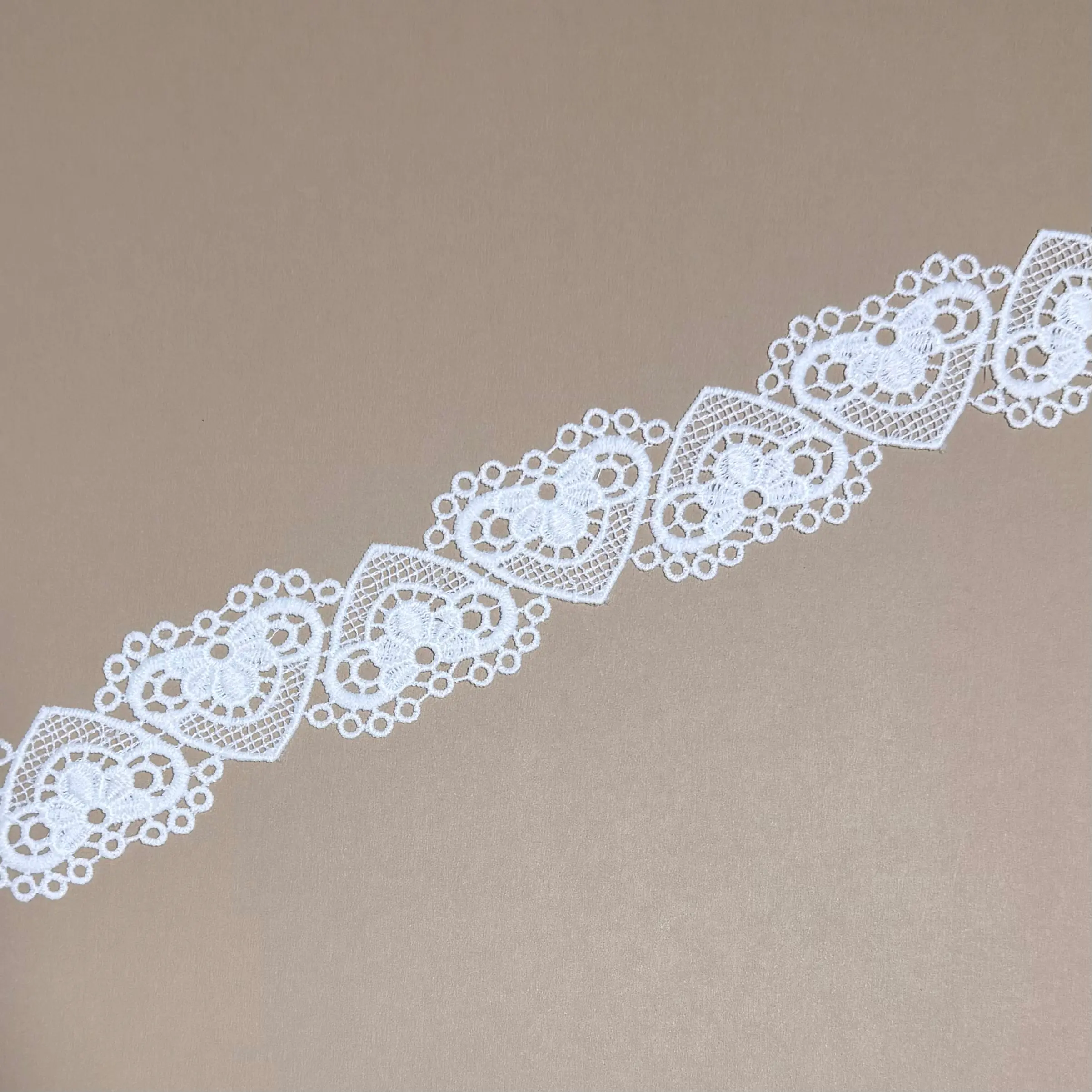 Heart Shape Mesh Floral Circle border