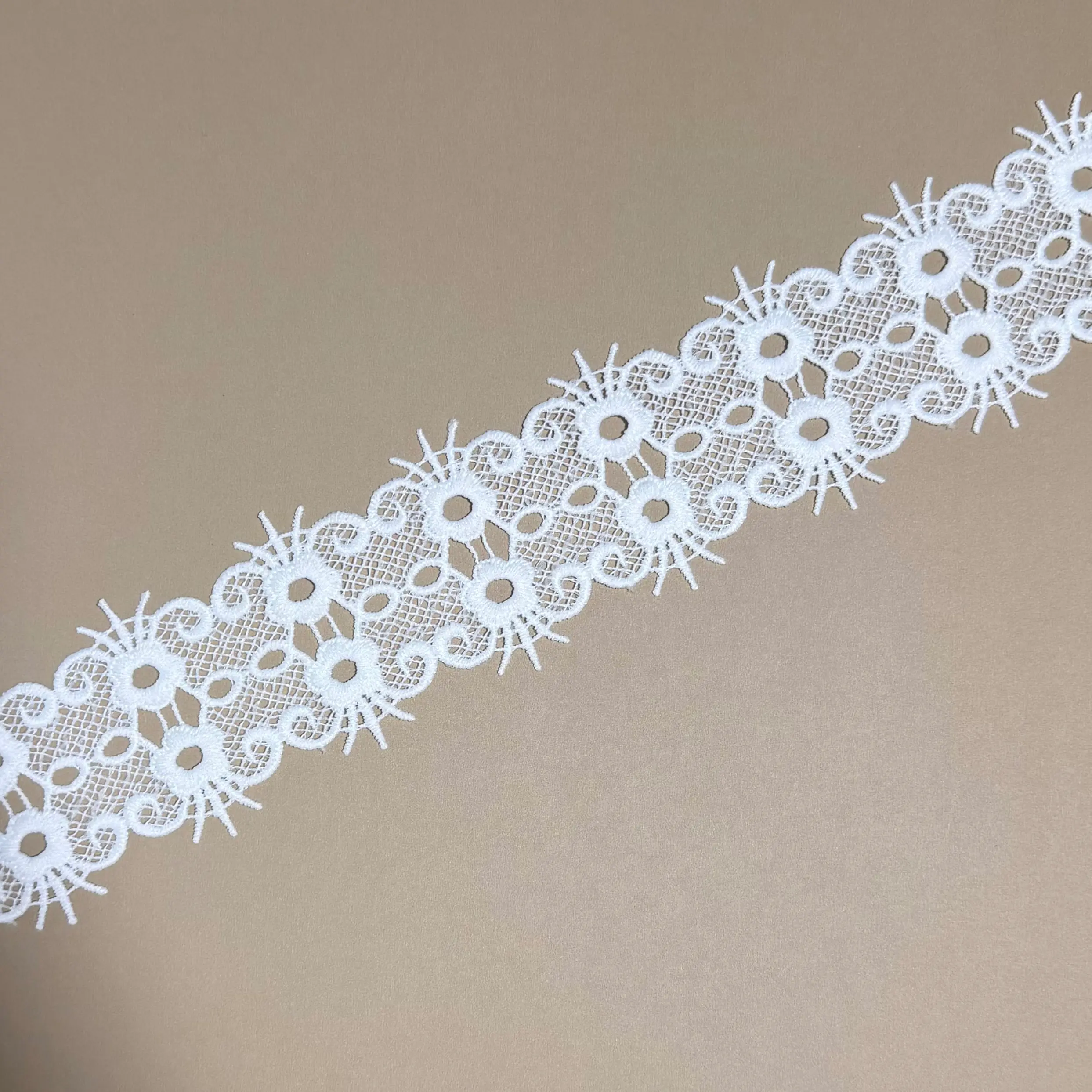 Dainty Spoke Sunflower Bridal Lace Edging