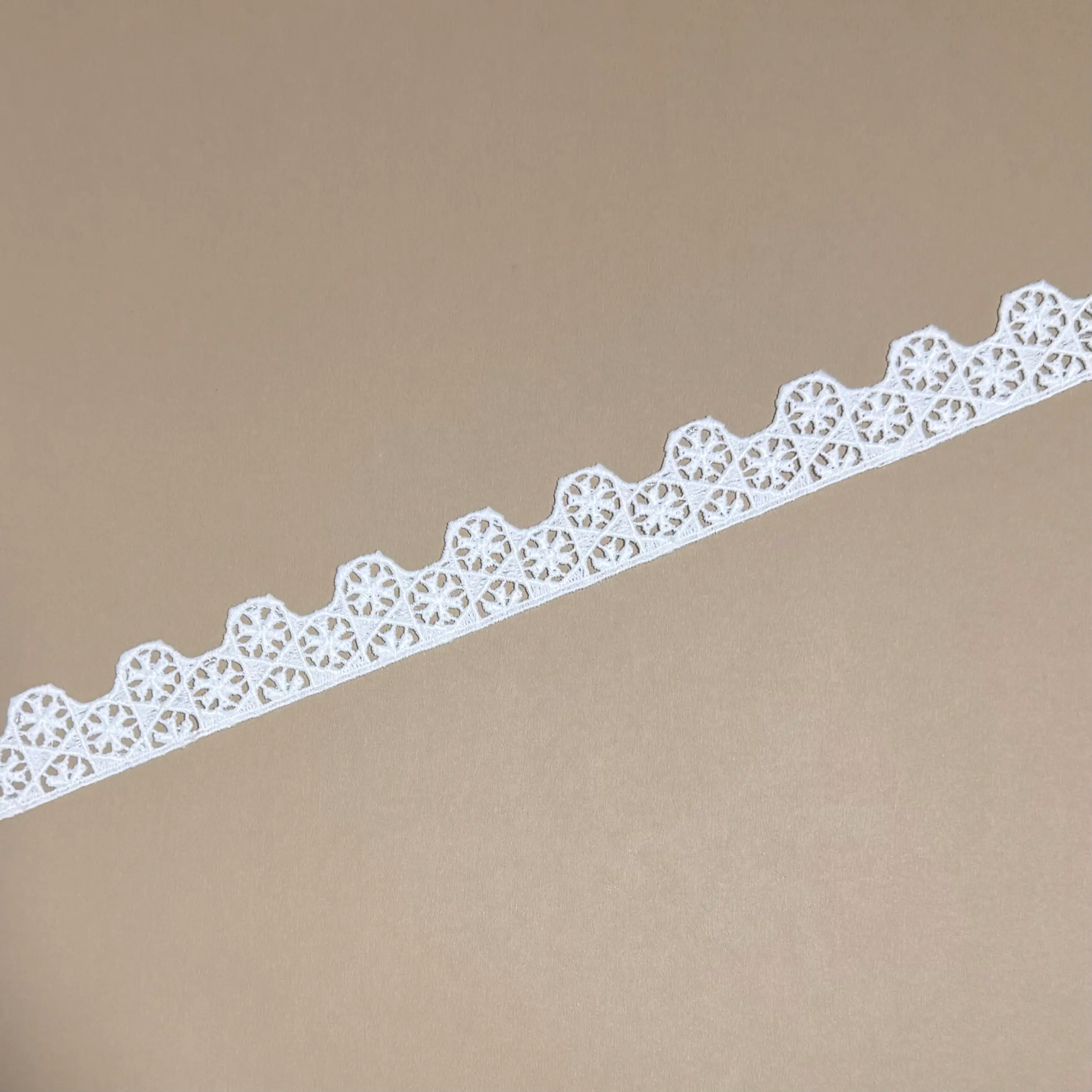 Snowflake flower single border