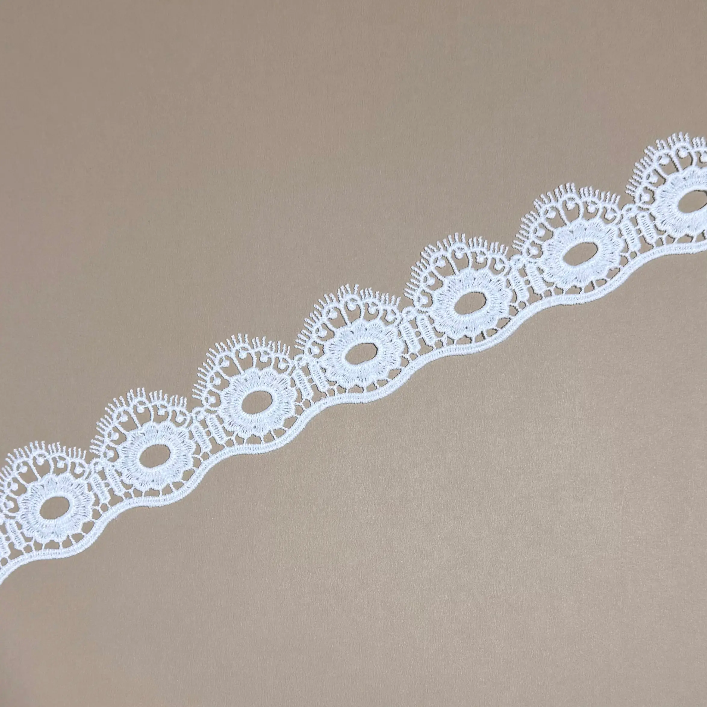 Floral droplet Single border