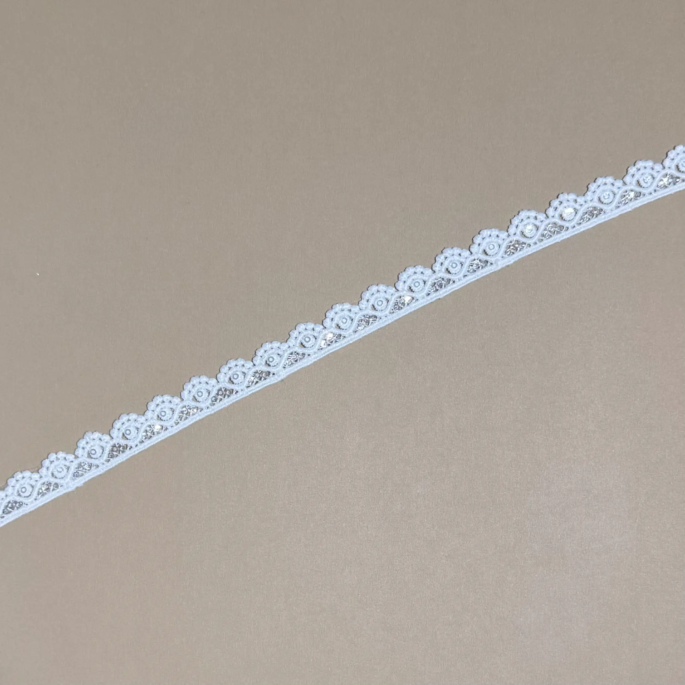 Bobble floral wavy sequin single border lace