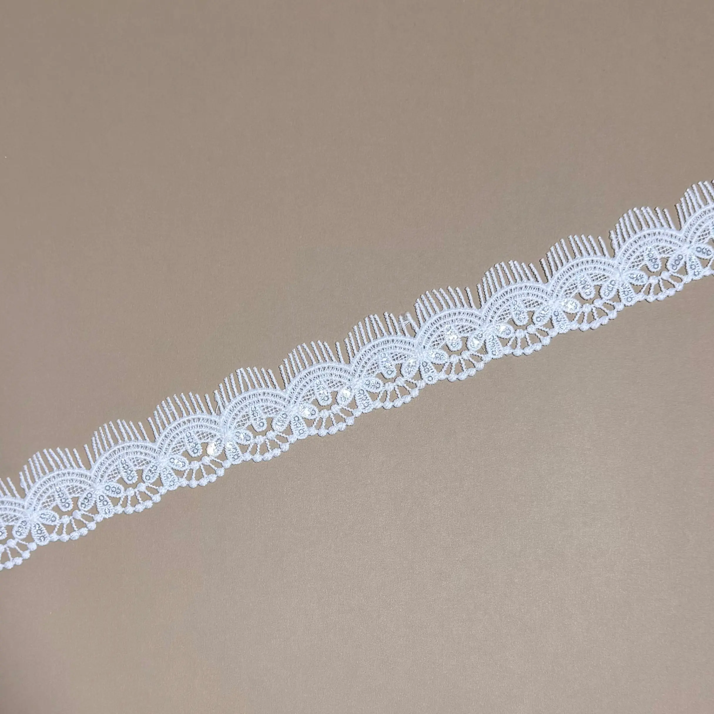 Petalist Scallop Fringe Lace Trim