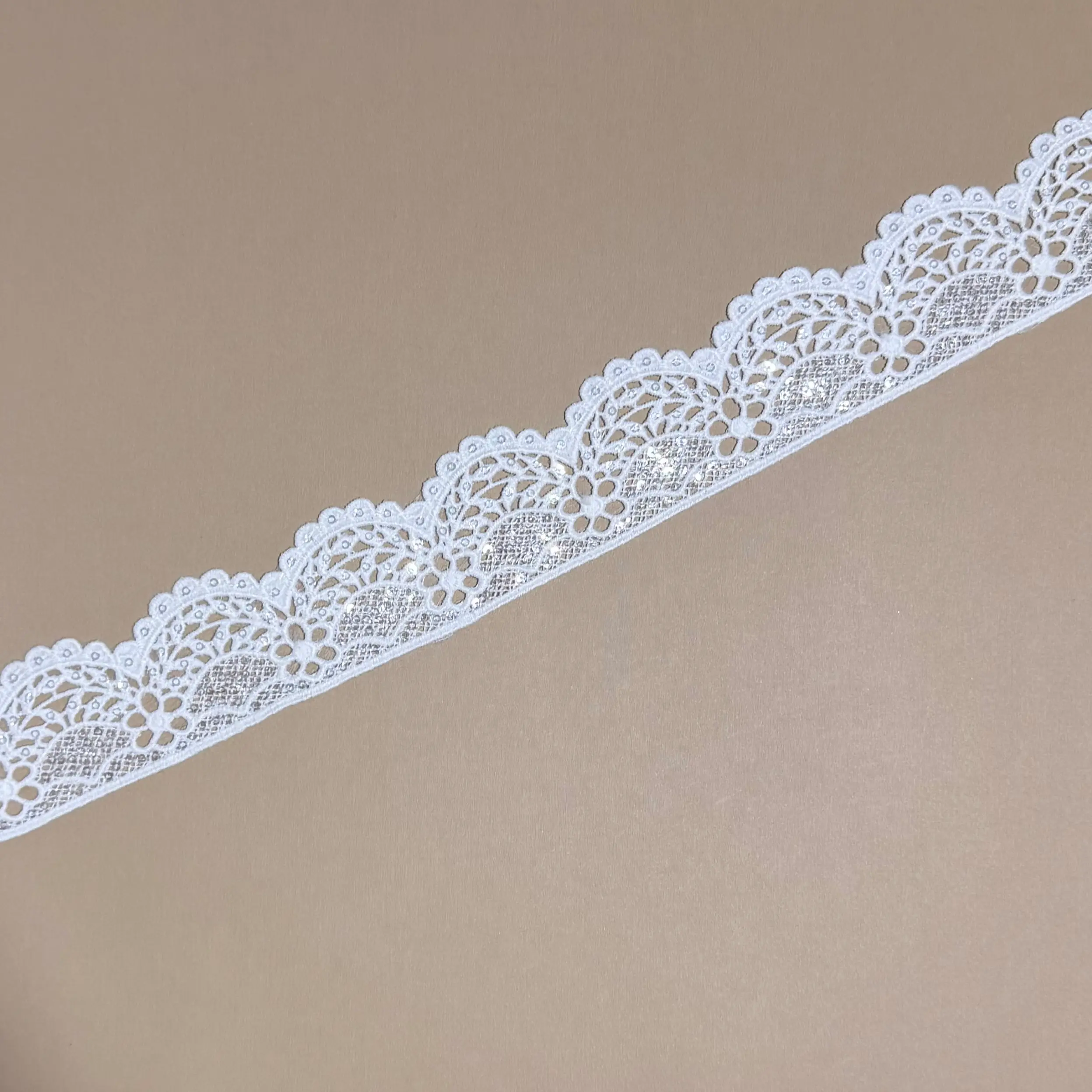 Small Flower Grid Scalloped Sequined Lace Trim