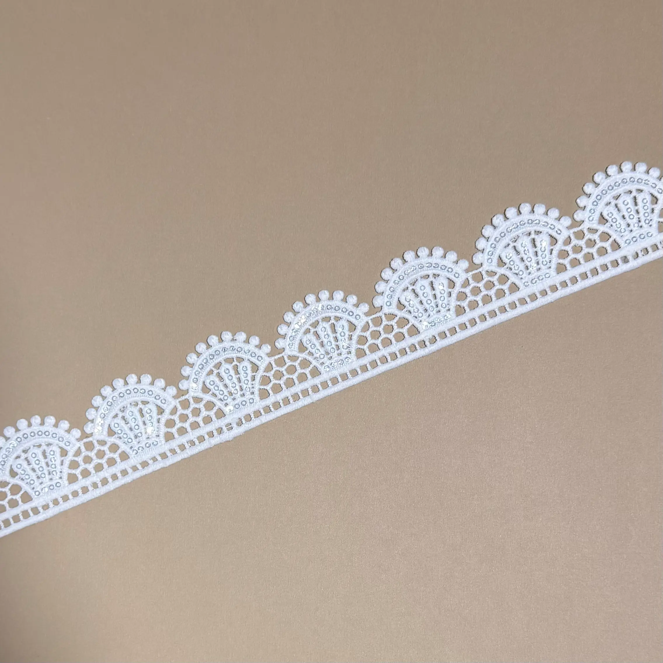Pom Pom Edge Fan Sequined Water Soluble Lace Trim