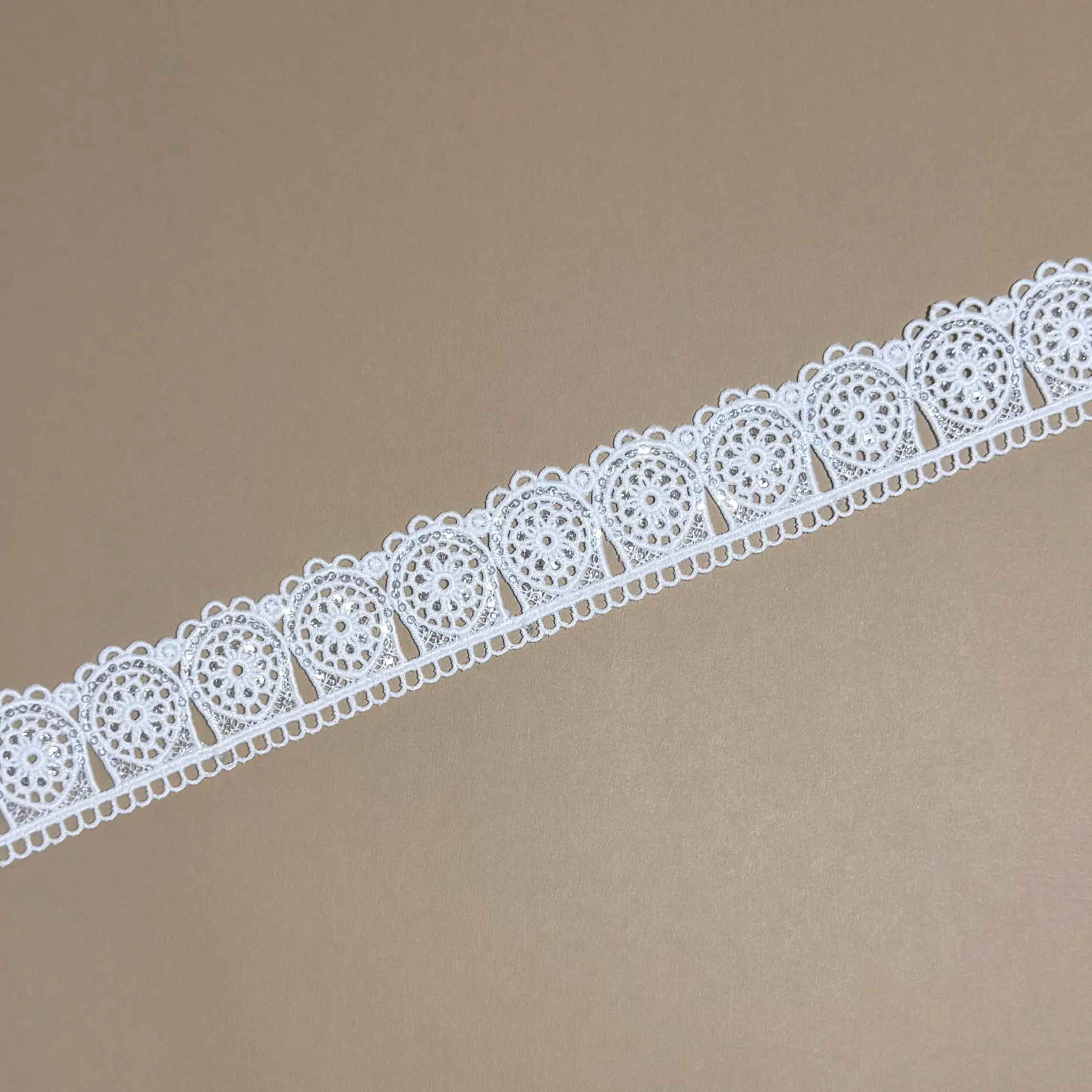 Single Edge Retro Disc Hollow Bead Loop Mini Iridescent Sequined Lace Trim
