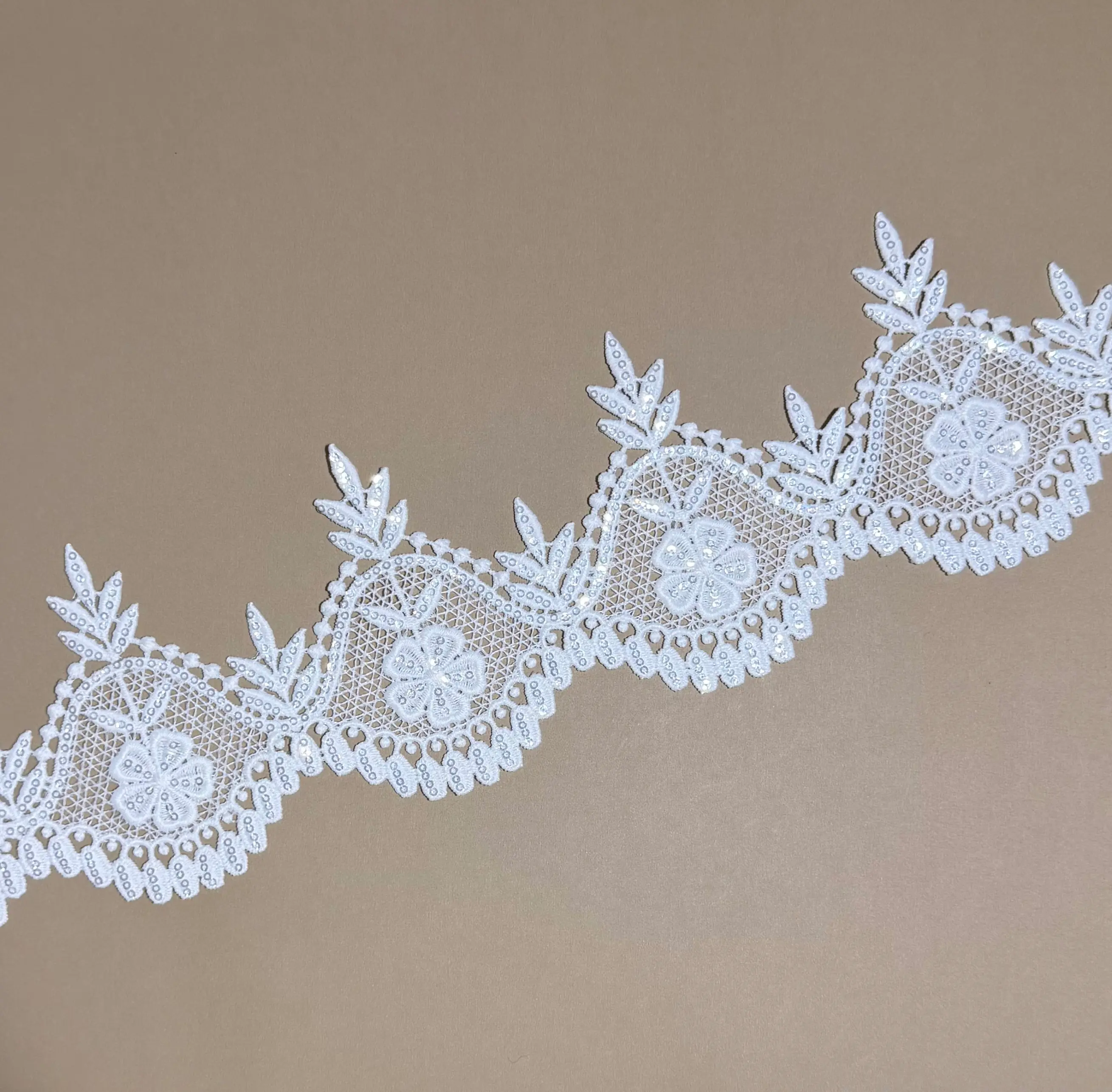 Diamond Grid Four-Petal Flower Sequined Water Soluble Lace Trim