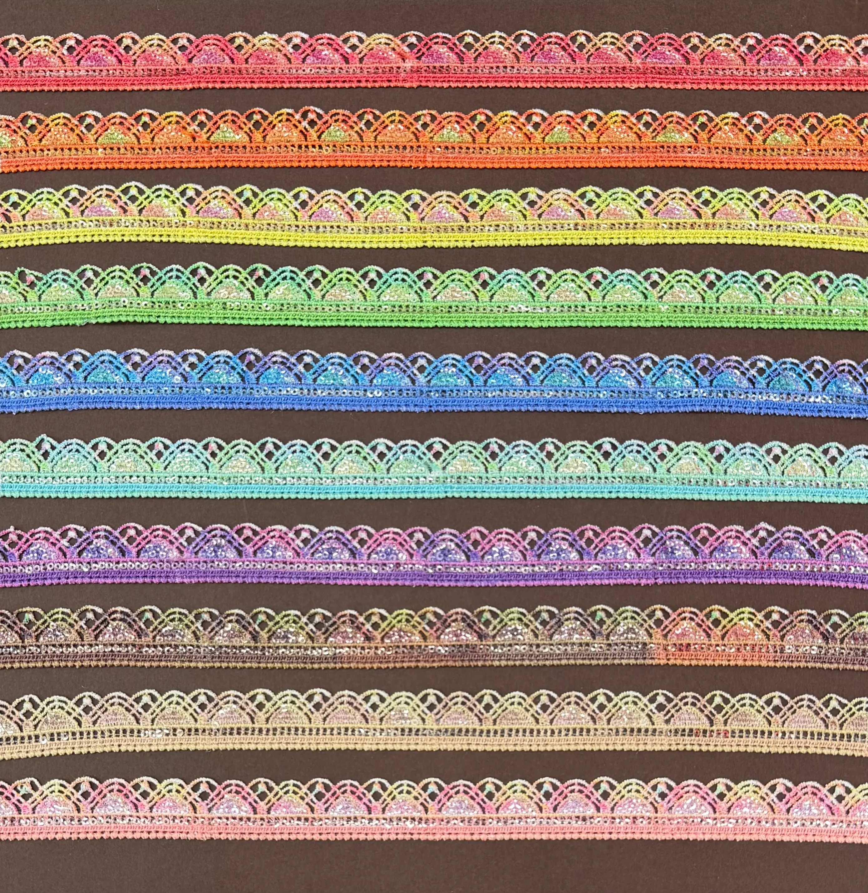 Gradient Arch-Crown Iridescent Lace Trim