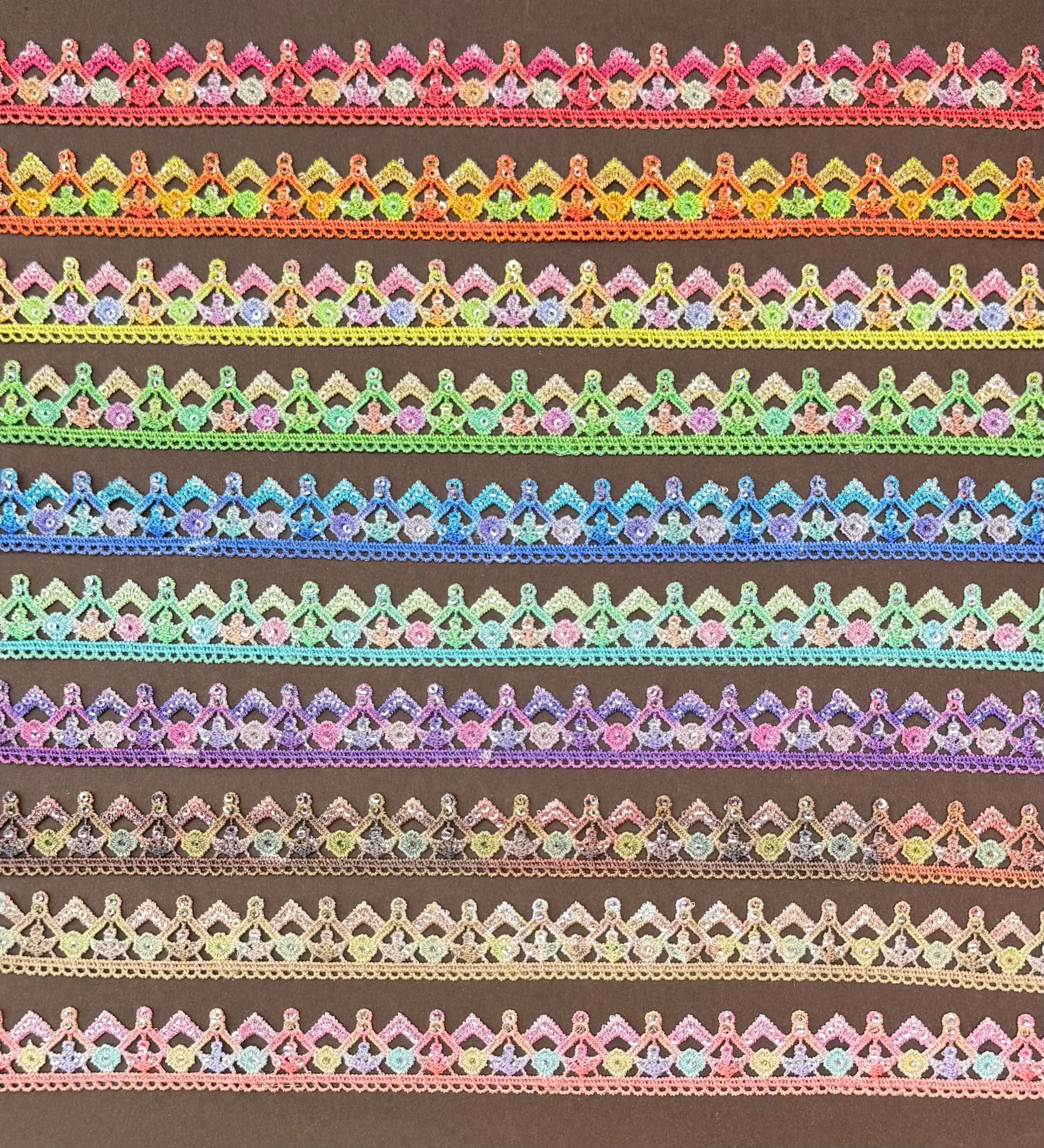 Gradient Triangle Peak Shimmer Lace Trim
