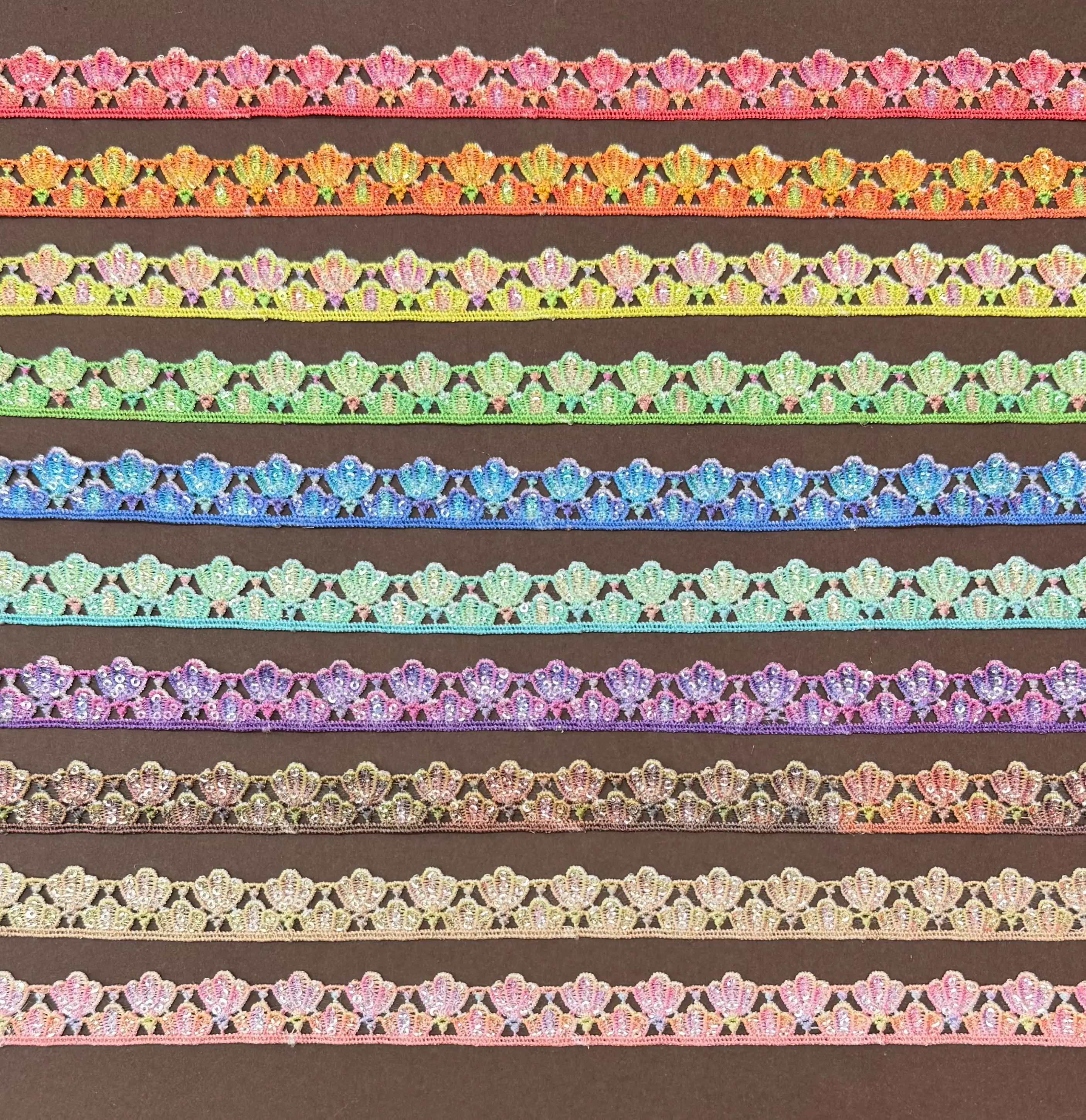 Gradient Shell Fan Lace Trim